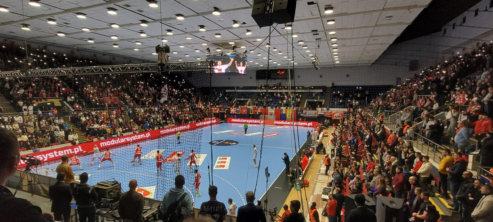 Dinamo - Veszprem 26-33 &icirc;n Champions League. Meciul comemorării lui Marian Cozma!