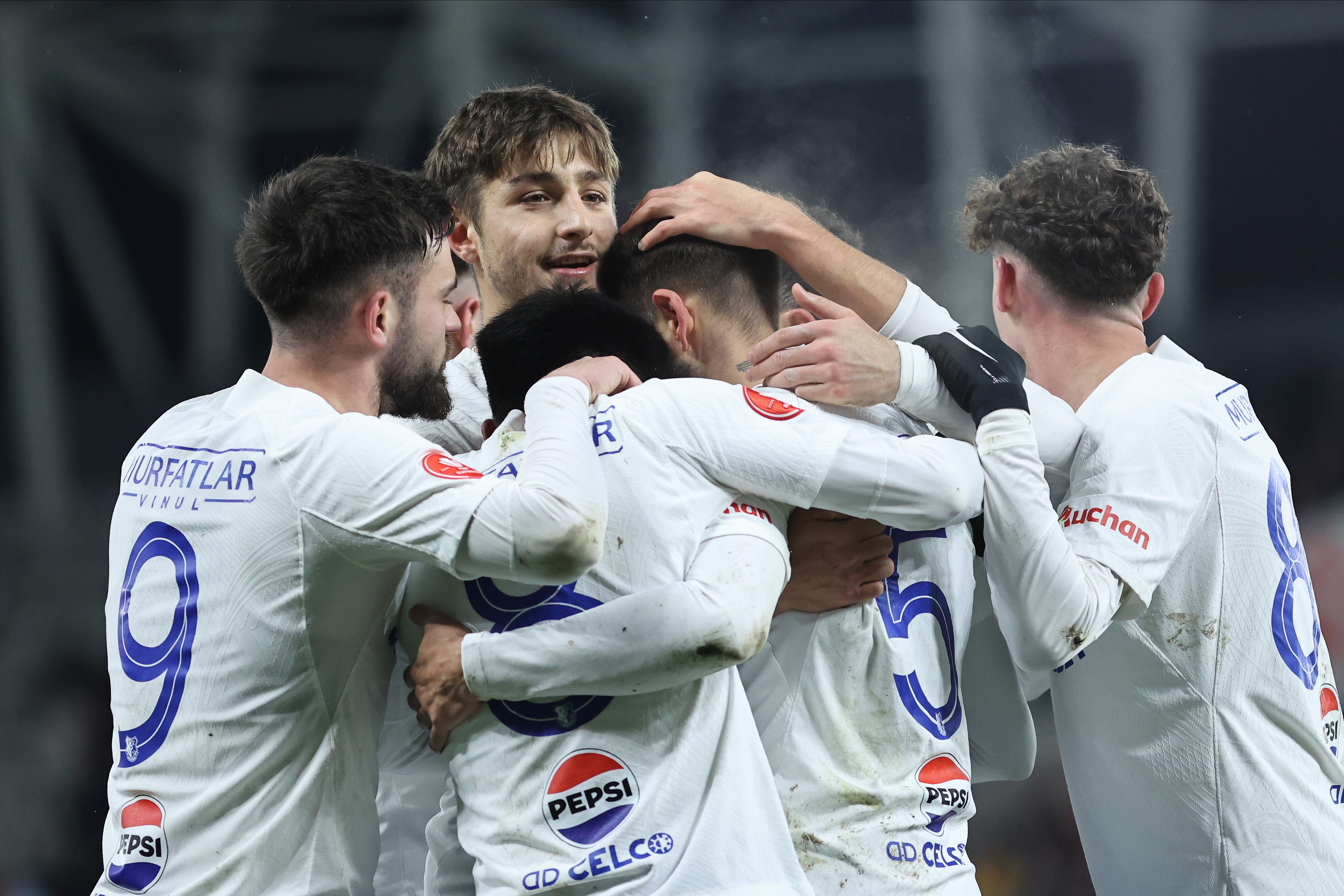 Dinamo - Farul Constanța 0-2! C&acirc;inii au pierdut șansa să fie lideri &icirc;n Superligă