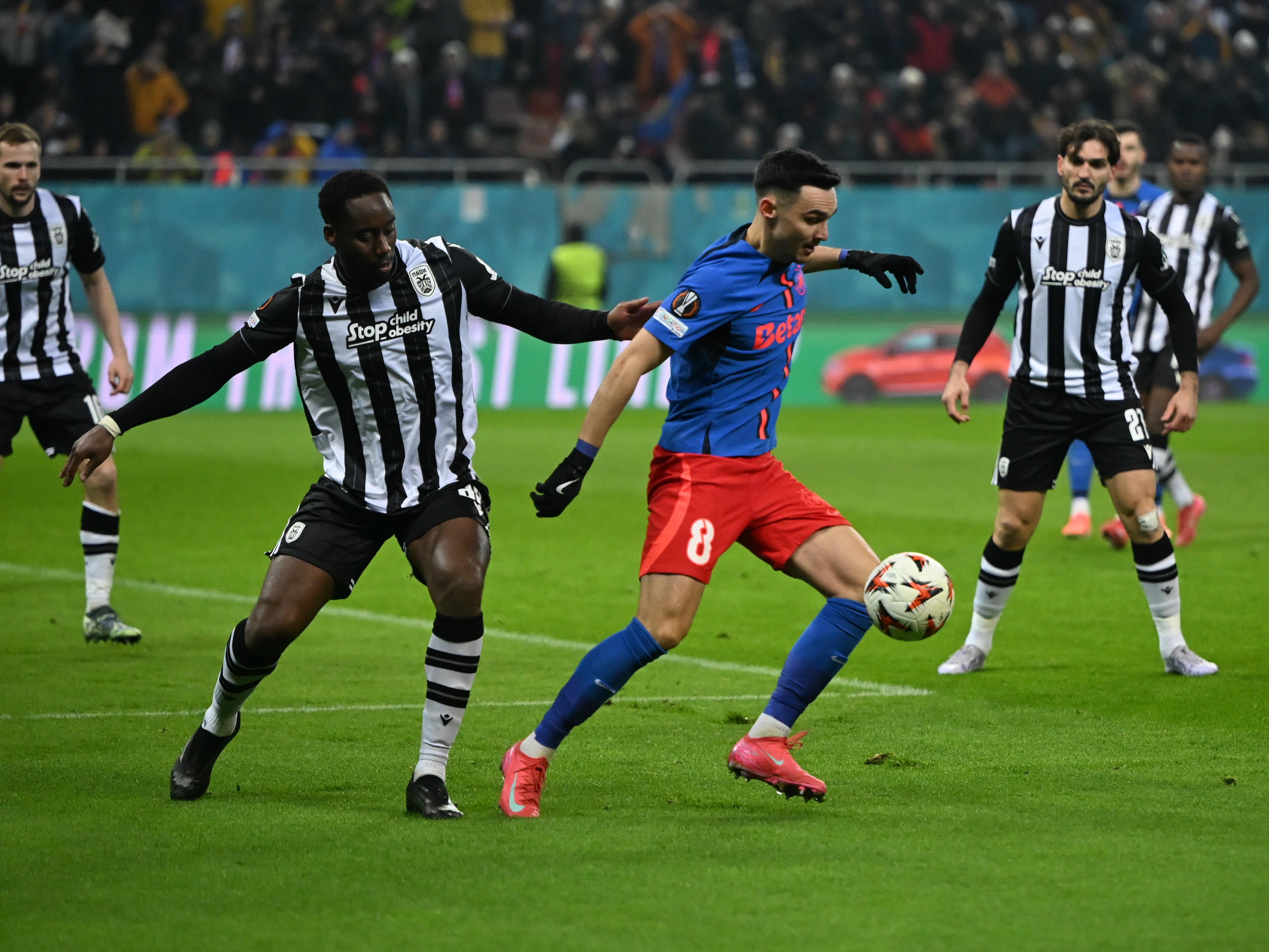 FCSB - PAOK 2-0. Campioana Rom&acirc;niei se califică &icirc;n optimile Europa League. Performanță uriașă pentru fotbalul rom&acirc;nesc