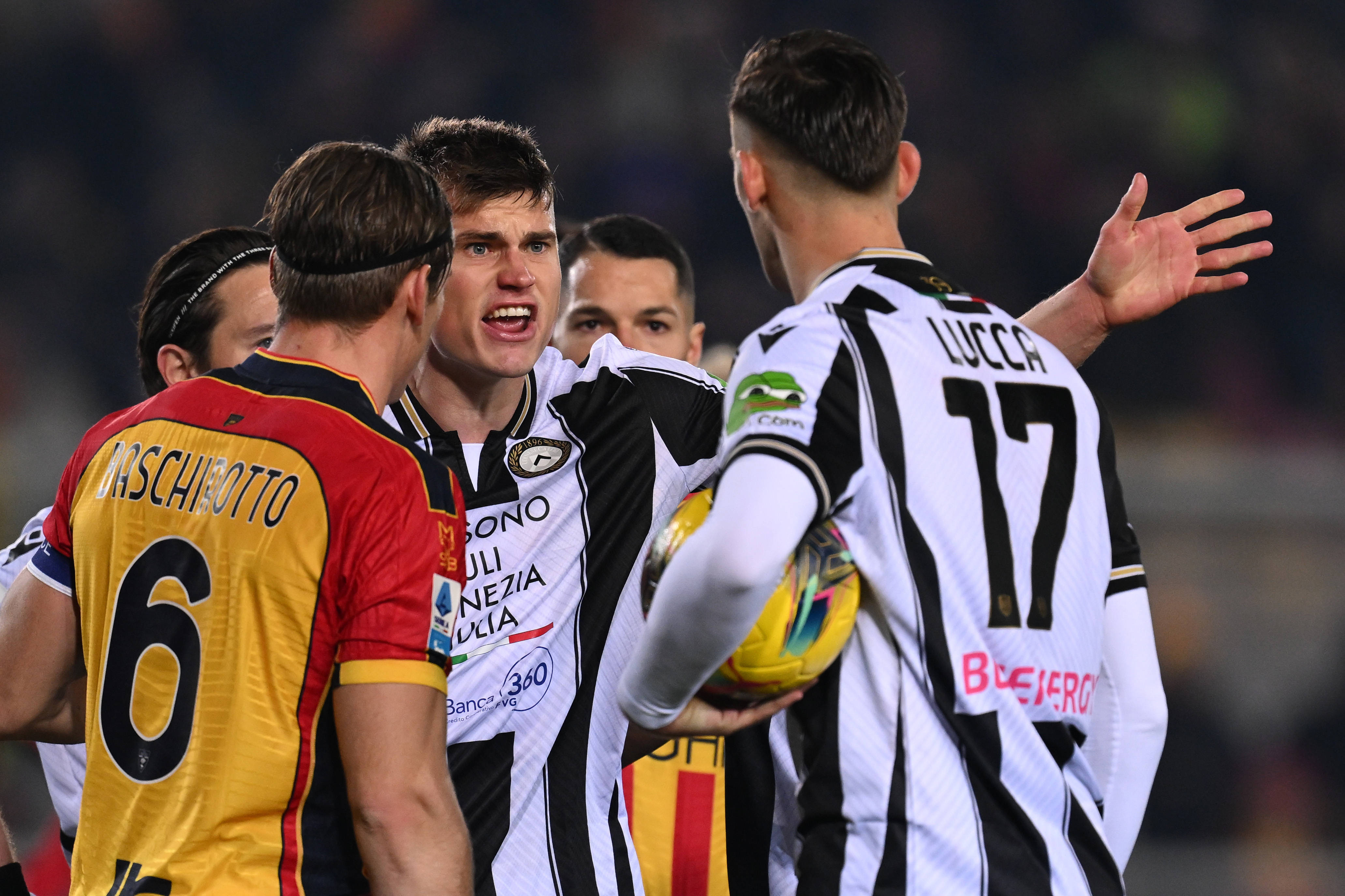 Scene ireale &icirc;n Lecce - Udinese, cu Răzvan Sava integralist la oaspeți! Ce s-a &icirc;nt&acirc;mplat la penalty-ul care a decis meciul
