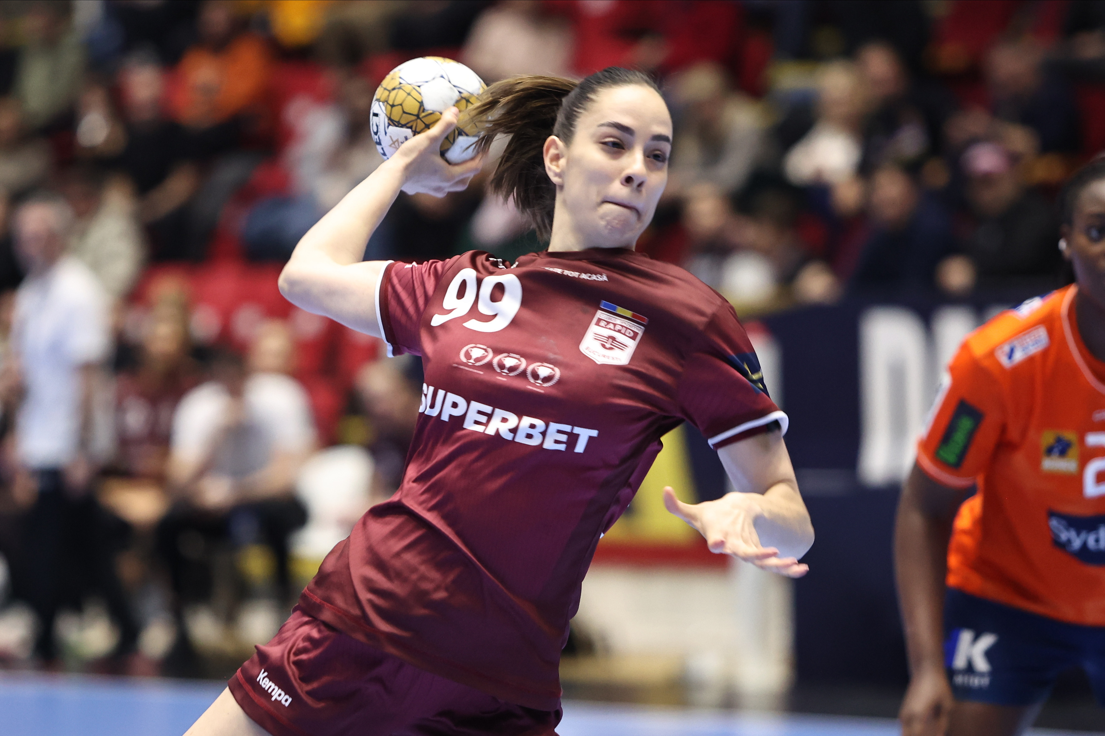 Rapid, farmecul vieții și la handbal: calificarea incredibilă &icirc;n Liga Campionilor ne pune &icirc;n fața meciului fabulos cu CSM