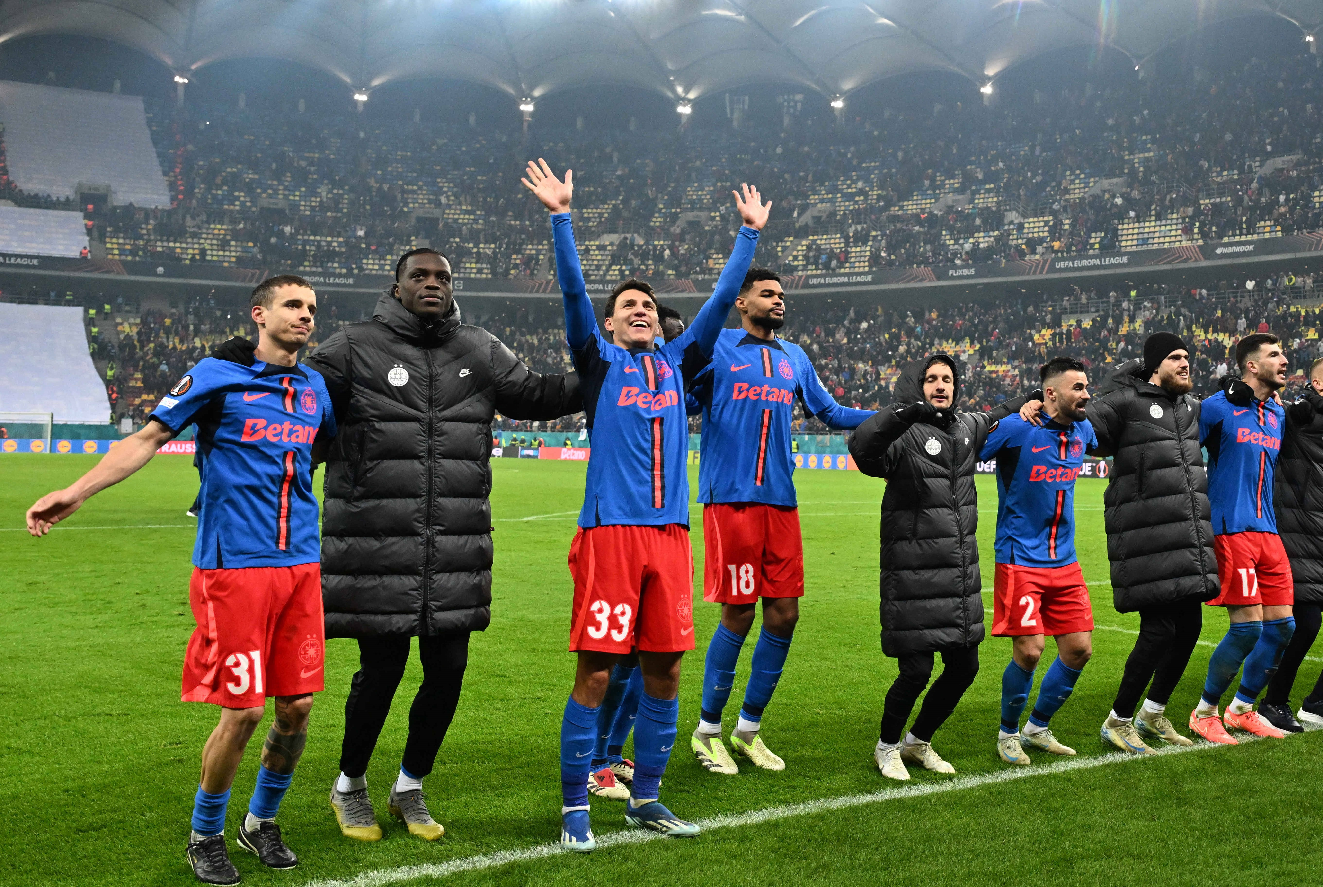 Mihai Stoica a dezvăluit cine l-a impresionat &icirc;n derby-ul cu Dinamo: &rdquo;E o surpriză!&rdquo; / &rdquo;Dacă nu avem număr 10, jucăm cu el!&rdquo;