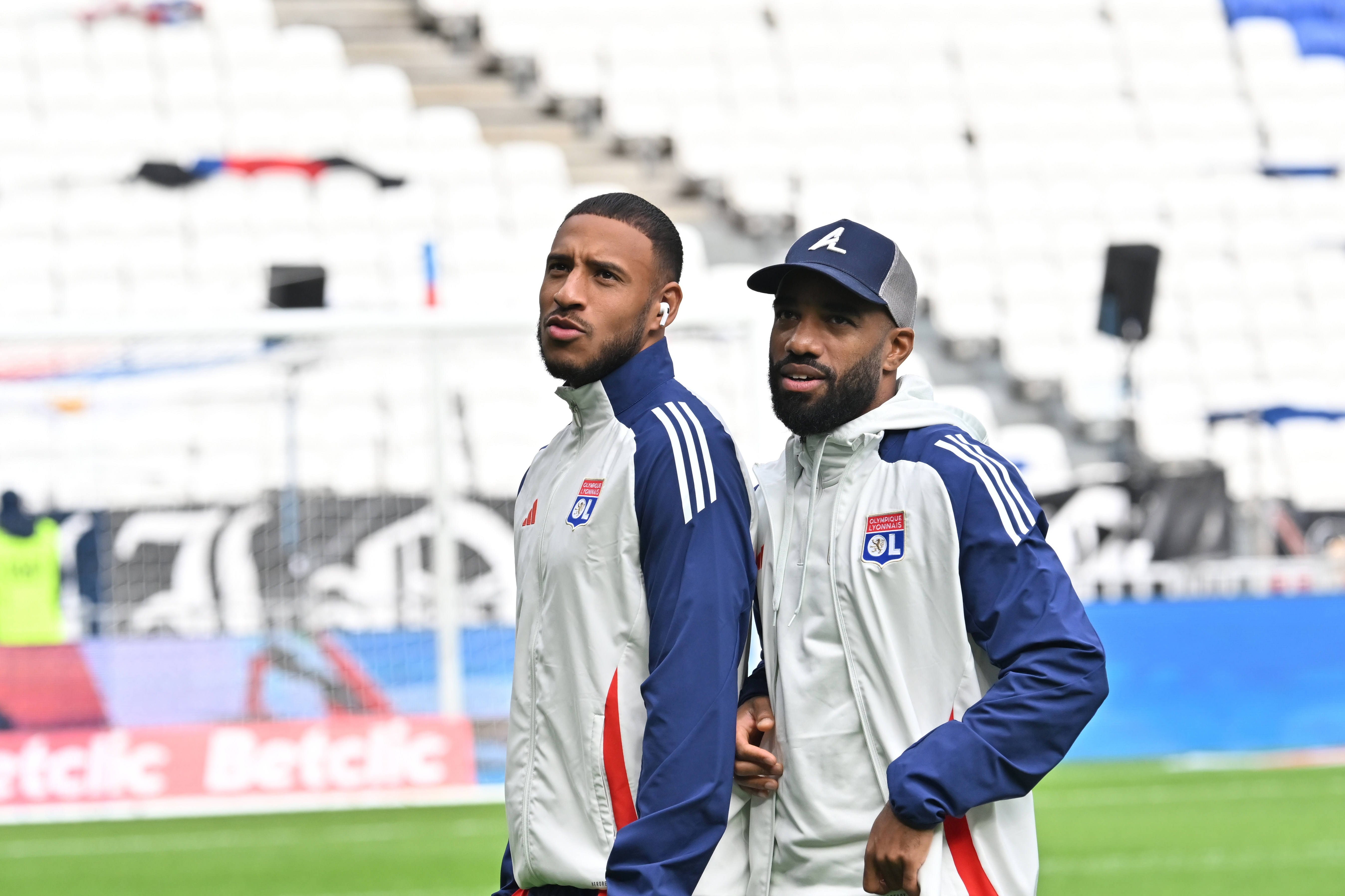 Lyon, &icirc;n alertă! Patru vedete riscă să rateze returul cu FCSB