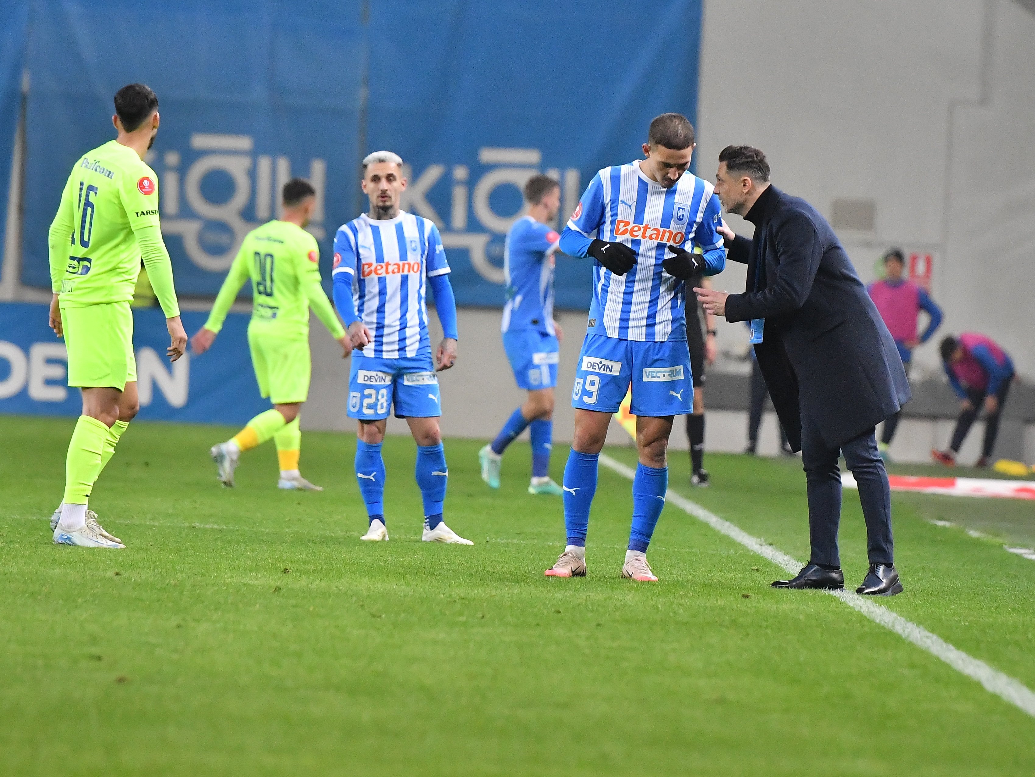 Universitatea Craiova l-a convins imediat pe atacantul de 1,1 milioane de euro: Haide să mergem să semnăm!