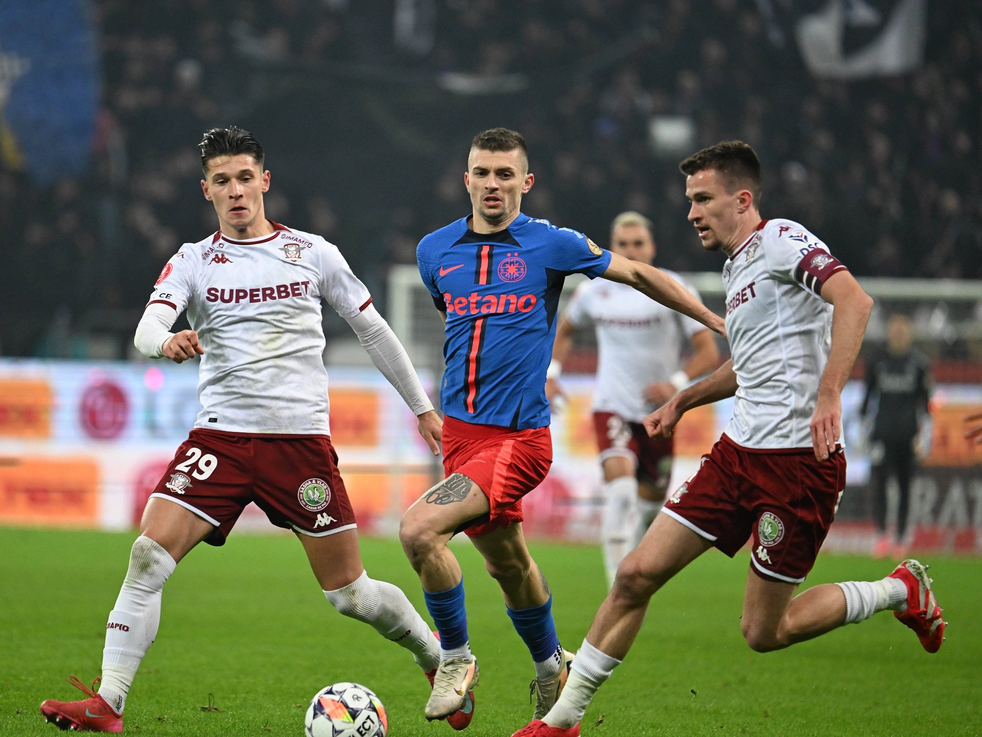 Rapid - FCSB 0-0, duelul defensivelor! Oaspeții rezistă cu un om mai puțin pe teren și &icirc;ncheie meciul ne&icirc;nvinși. Giuleștenii, neputincioși