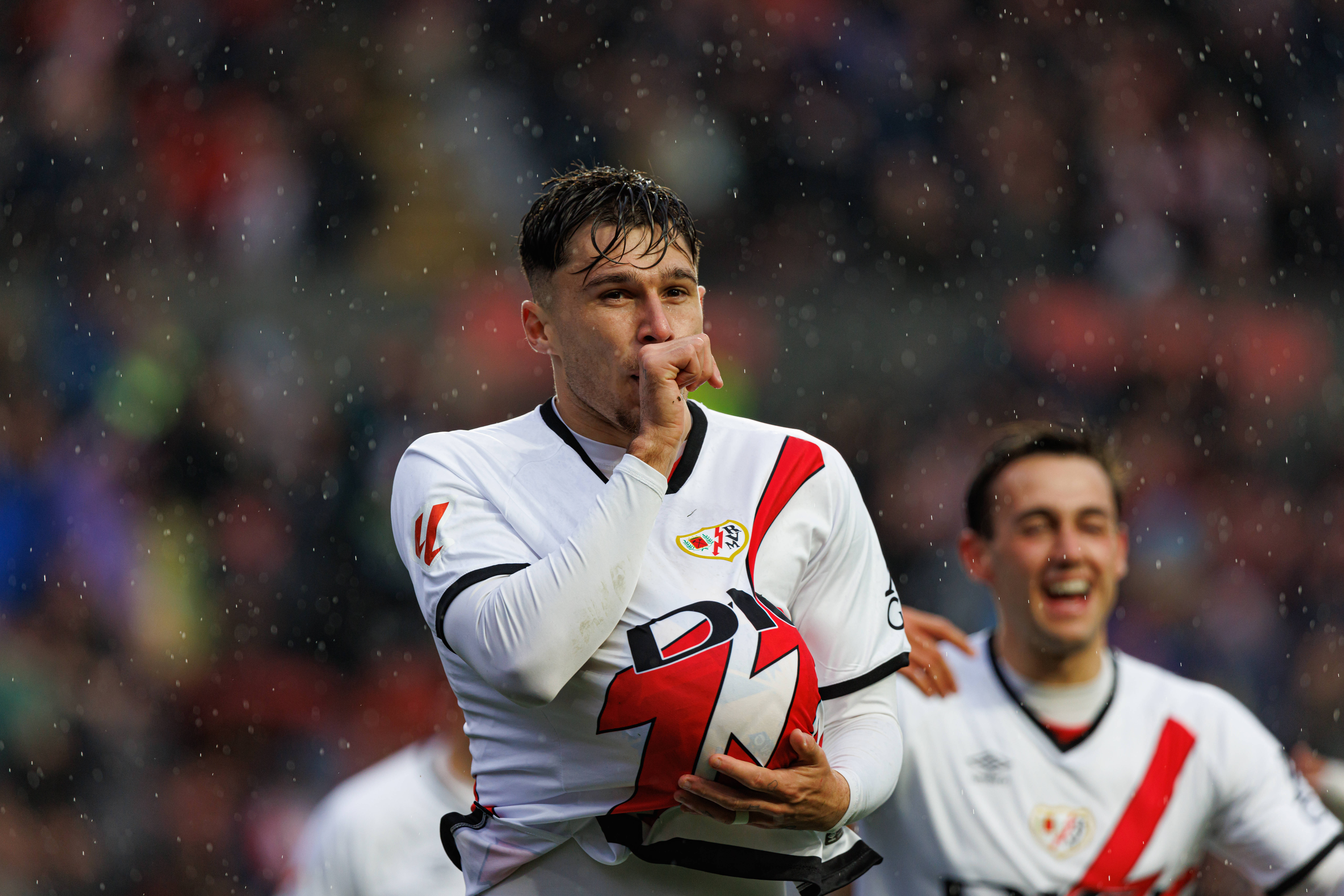 Spaniolii anunță: Barcelona a vorbit cu agenții lui Andrei Rațiu! Singurul care se opune transferului