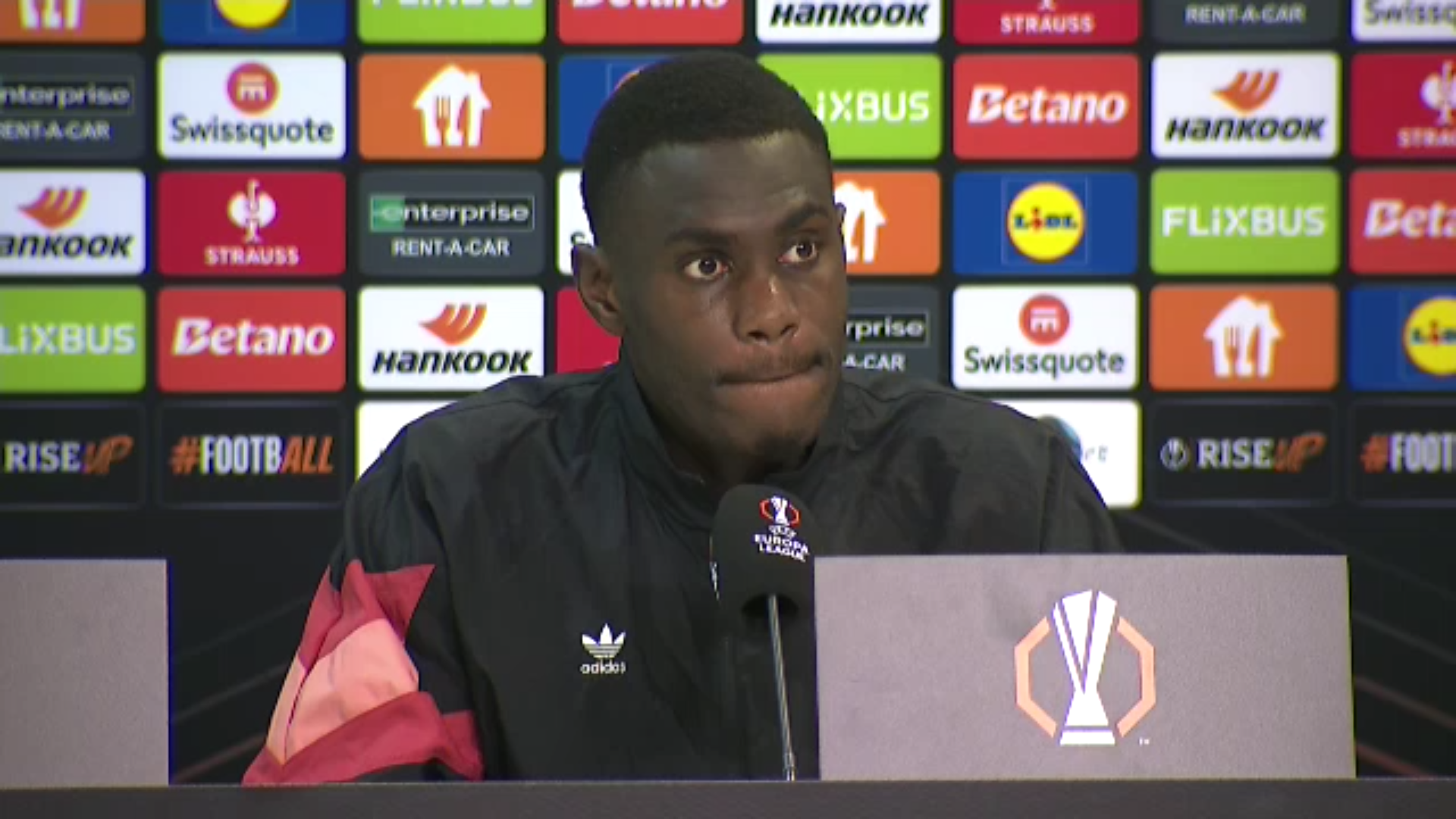 Vedeta lui Olympique Lyon, pusă &icirc;n dificultate! Nu a știut niciun fotbalist de la FCSB: &rdquo;Nu pot numi niciun jucător!&rdquo;