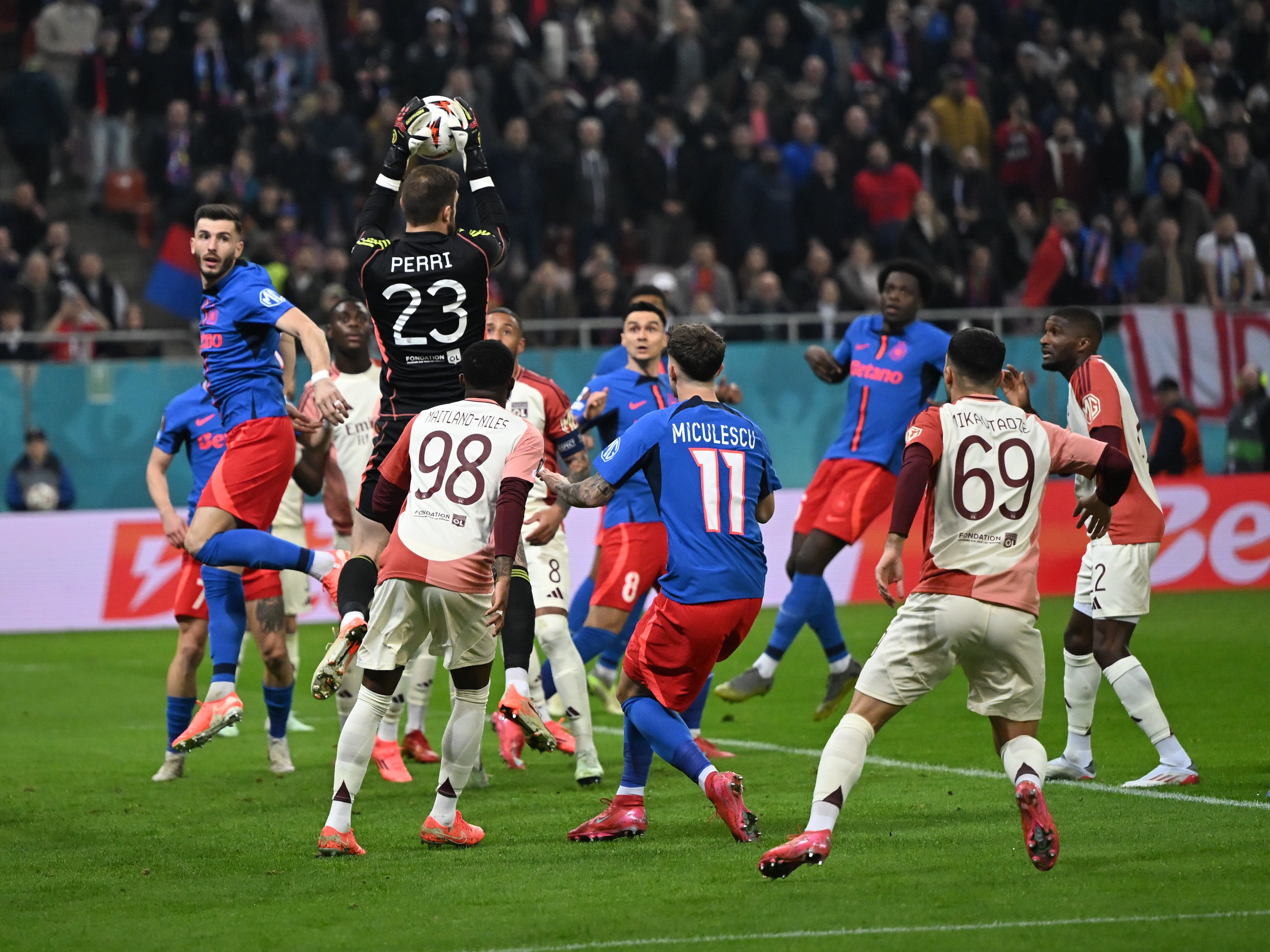 Și totuși credeți că se putea mai mult? Caramavrov analizează eșecul logic al FCSB-ului cu Lyon
