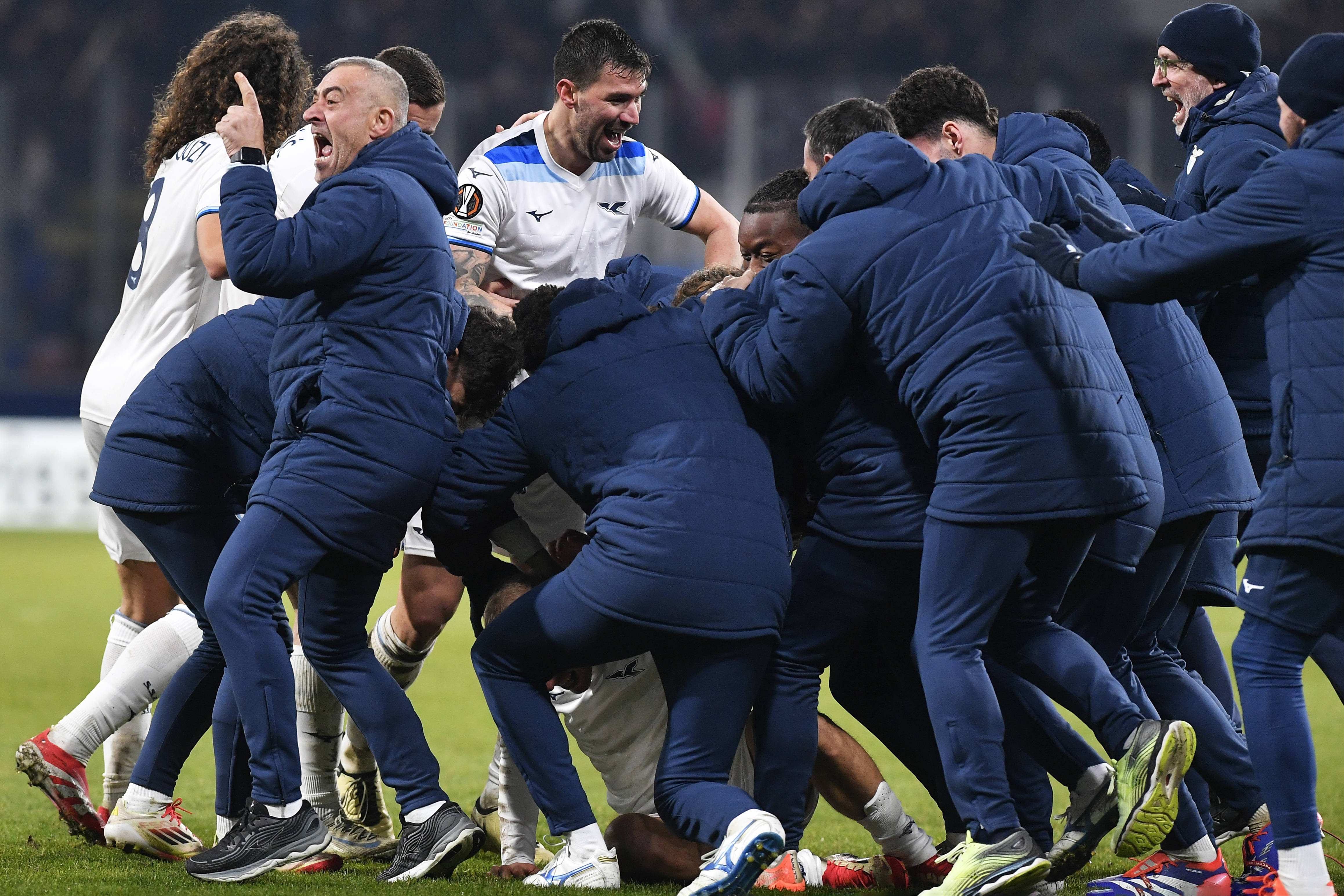 Optimile Europa League: Lazio dă lovitura cu doi eliminați, Bodo/Glimt oferă surpriza serii, Roma c&acirc;știgă la ultima fază