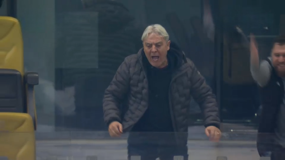 C&acirc;rțu fierbe după un nou eșec cu FCSB: Sunt tot cald! Ne-a rezolvat Barbu, acum Vidican. C&acirc;t mai acceptăm?