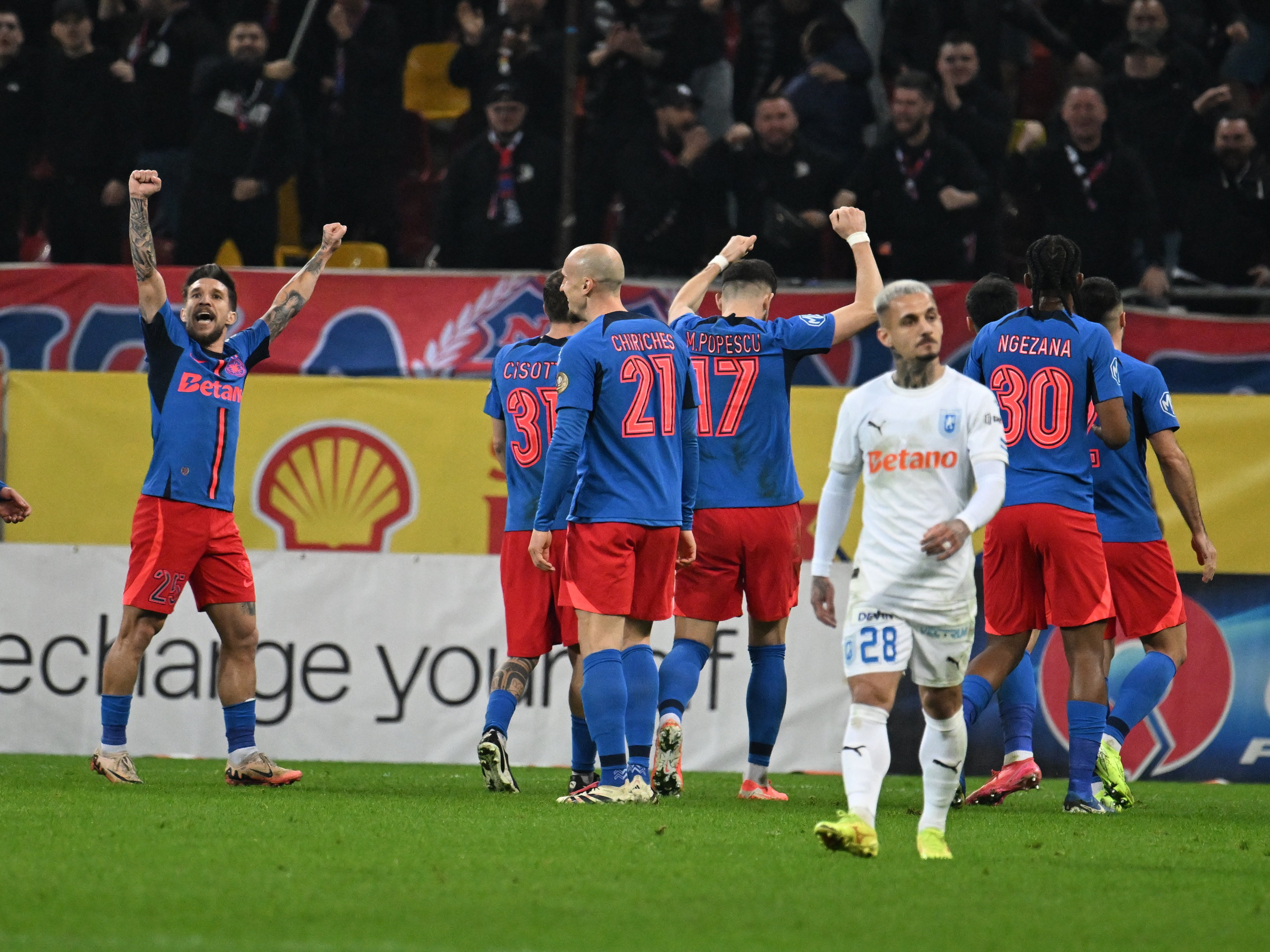FCSB, o mașinărie monstruoasă. Craiova, o umbră. Caramavrov scrie despre meciul care a hotăr&acirc;t liderul Ligii 1 după sezonul regulat