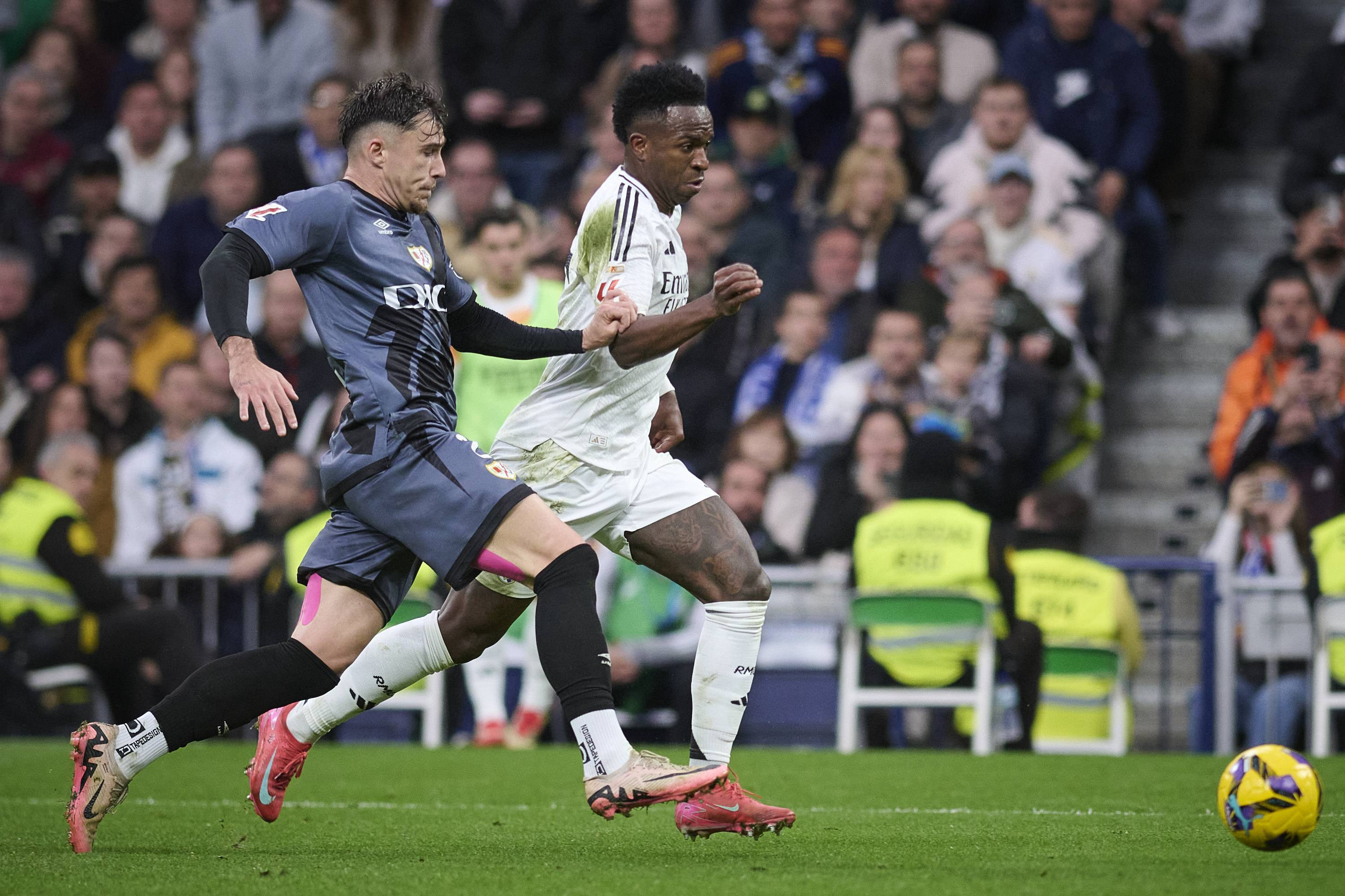 Vinicius s-a dus direct la Andrei Rațiu după Real Madrid - Rayo Vallecano! Ce i-a transmis