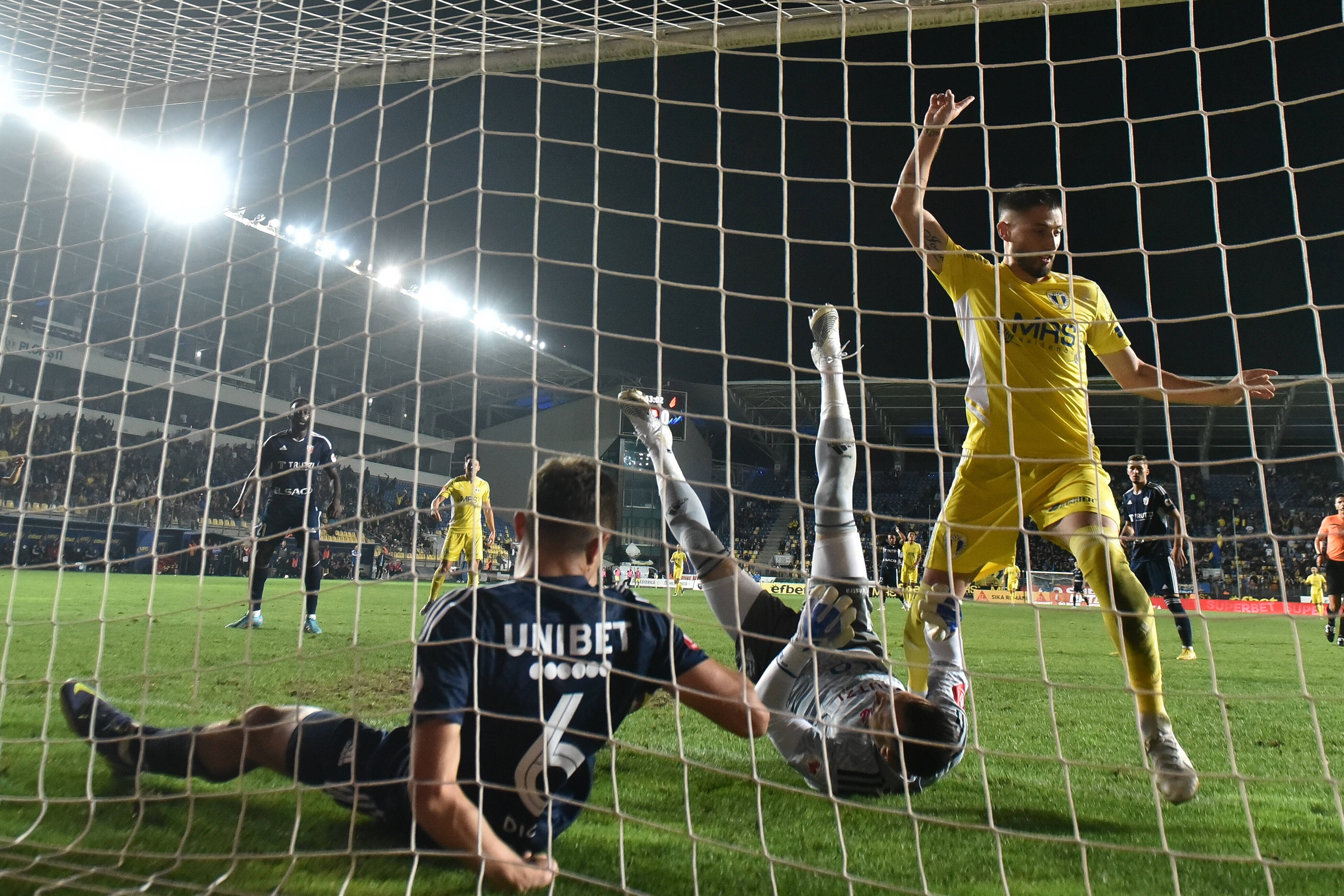 După 10 sezoane &icirc;n Superliga, a semnat cu noua echipă: Să fie &icirc;ntr-un ceas bun!