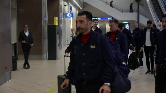 Jucătorul anunțat titular pentru meciul din Europa League nu a făcut deplasare la Lyon! Doar 18 jucători au prins lotul