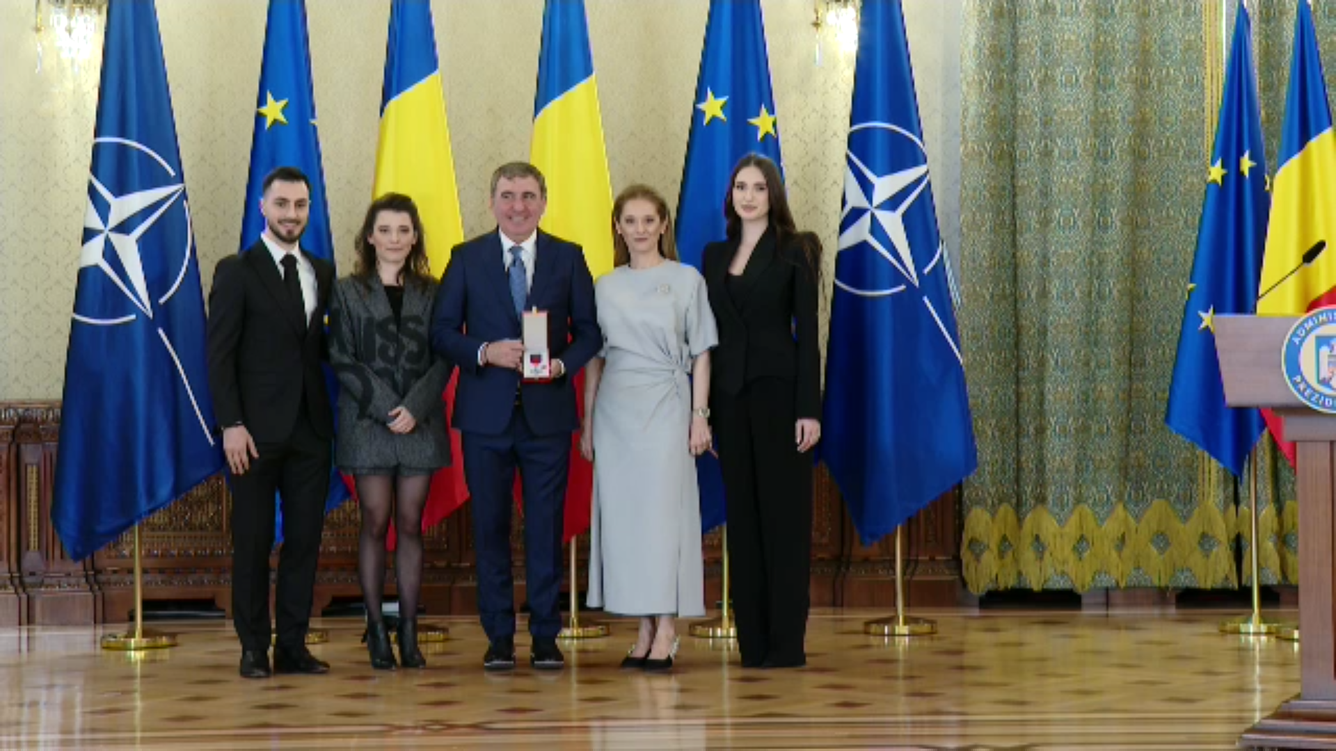 Ce avantaje aduce Ordinul Național &rdquo;Steaua Rom&acirc;niei&rdquo;, distincția primită de Gică Hagi la Palatul Cotroceni