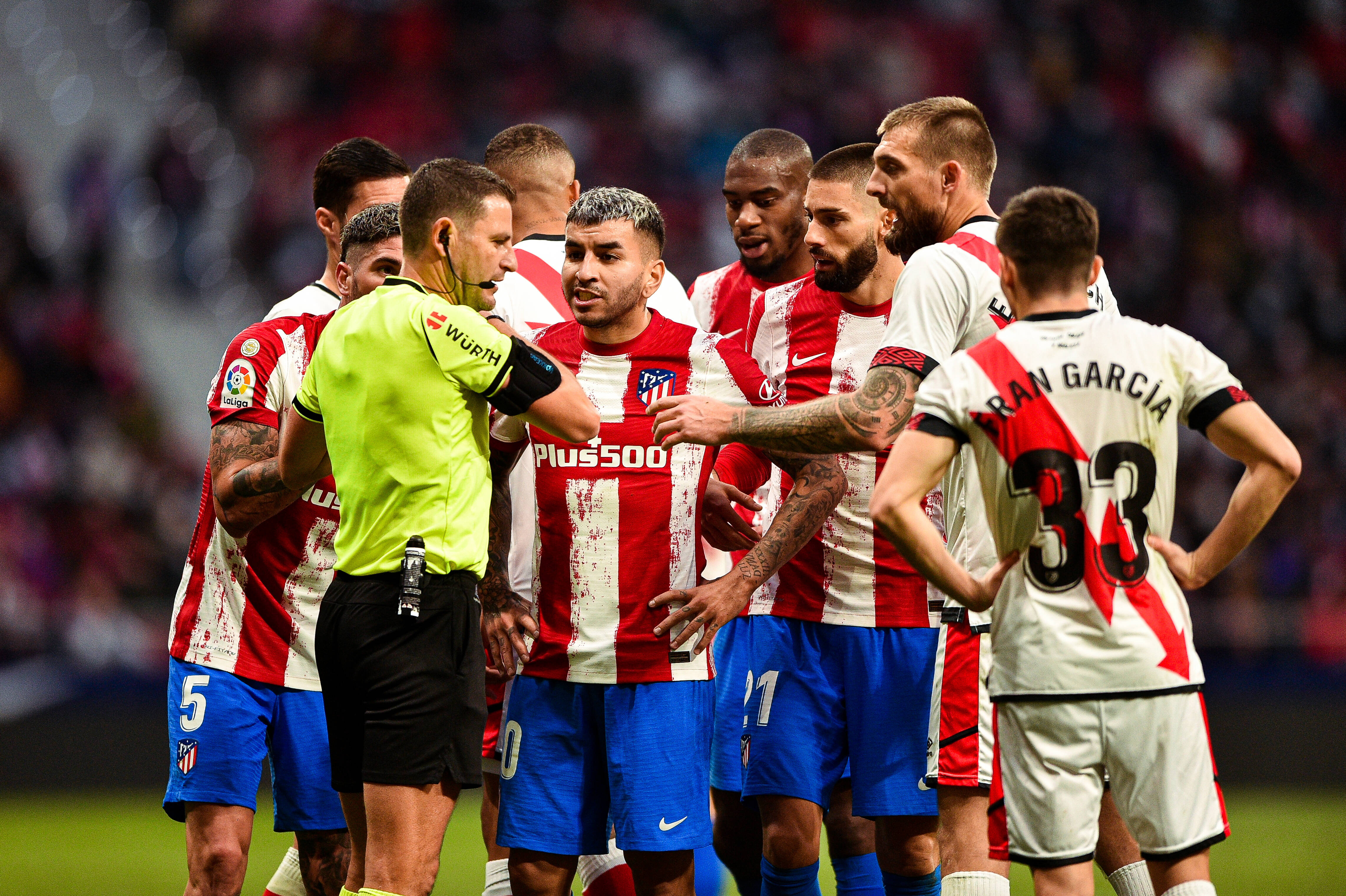 A venit nota de plată! Suspendare aspră după ce și-a ieșit din minți și a insultat arbitrii