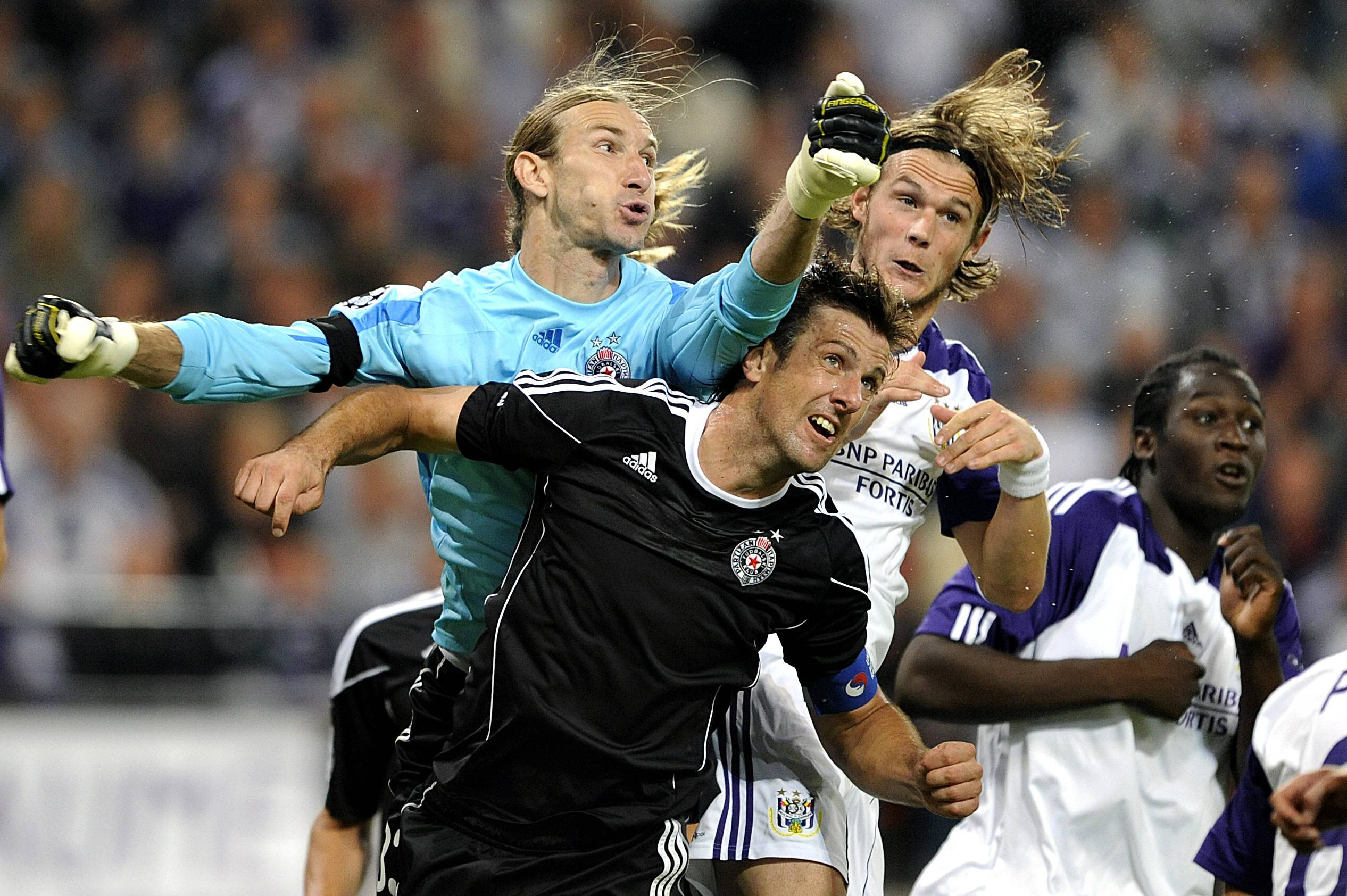 Legenda lui Partizan Belgrad care a jucat și &icirc;n Rom&acirc;nia a murit! Fotbalistul s-ar fi sinucis