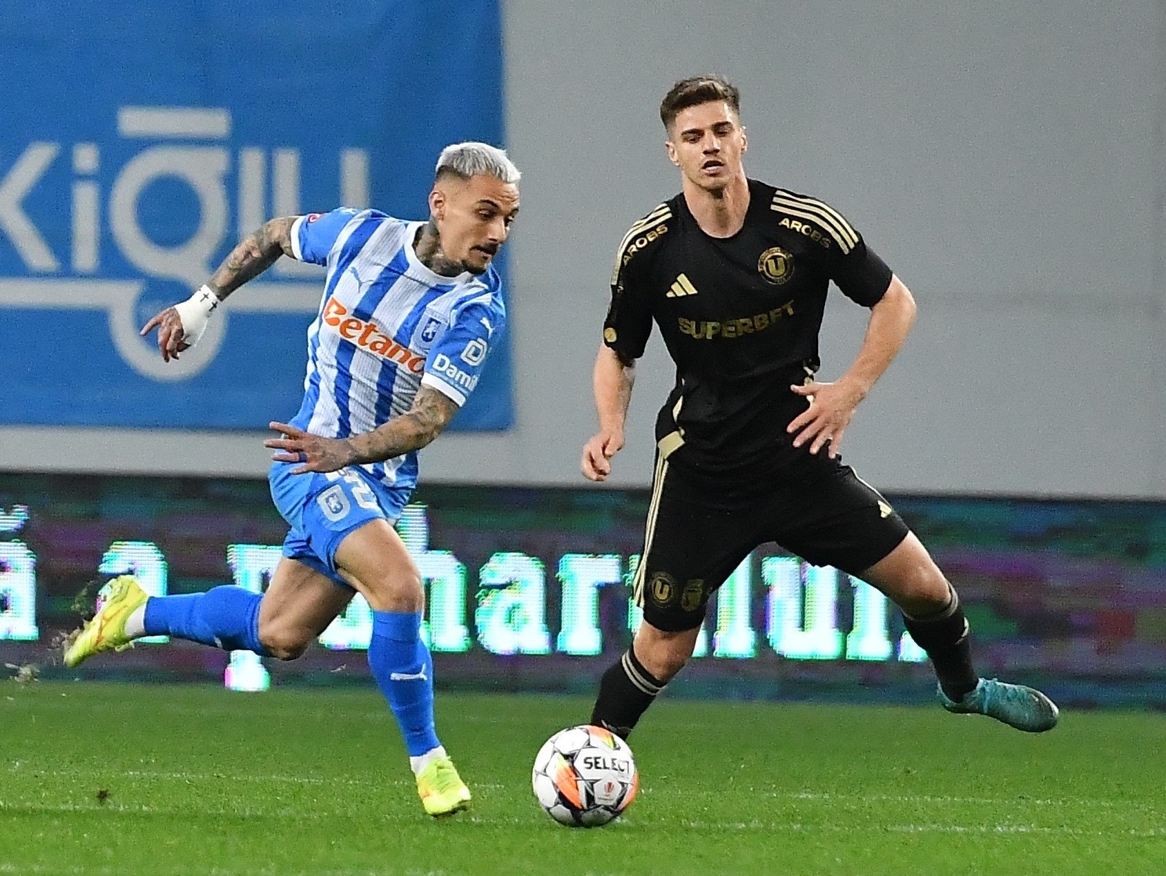 Universitatea Craiova - U Cluj 3-0. Oltenii, victorie la scor. S-a schimbat liderul &icirc;n Superligă