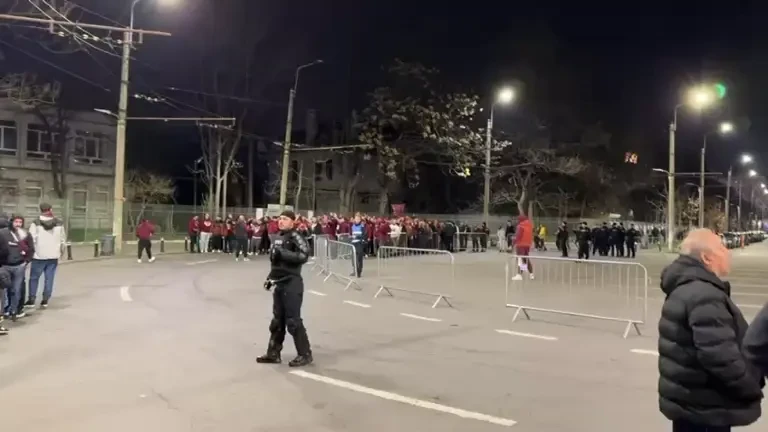 Atmosferă sud-americană la Arena Națională! Fanii lui Rapid au bătut tarabana înainte de derby-ul cu FCSB