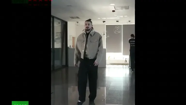 Radu Drăgușin, prezent în cantonamentul tricolorilor înainte de România - Bosnia