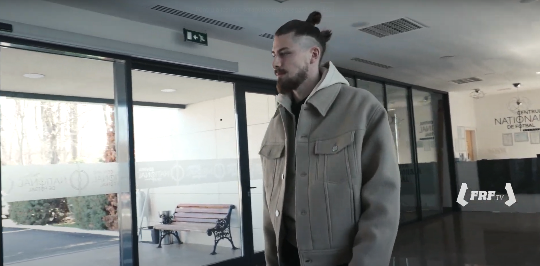 Surpriză &icirc;nainte de Rom&acirc;nia - Bosnia. Radu Drăgușin a apărut &icirc;n cantonamentul tricolorilor