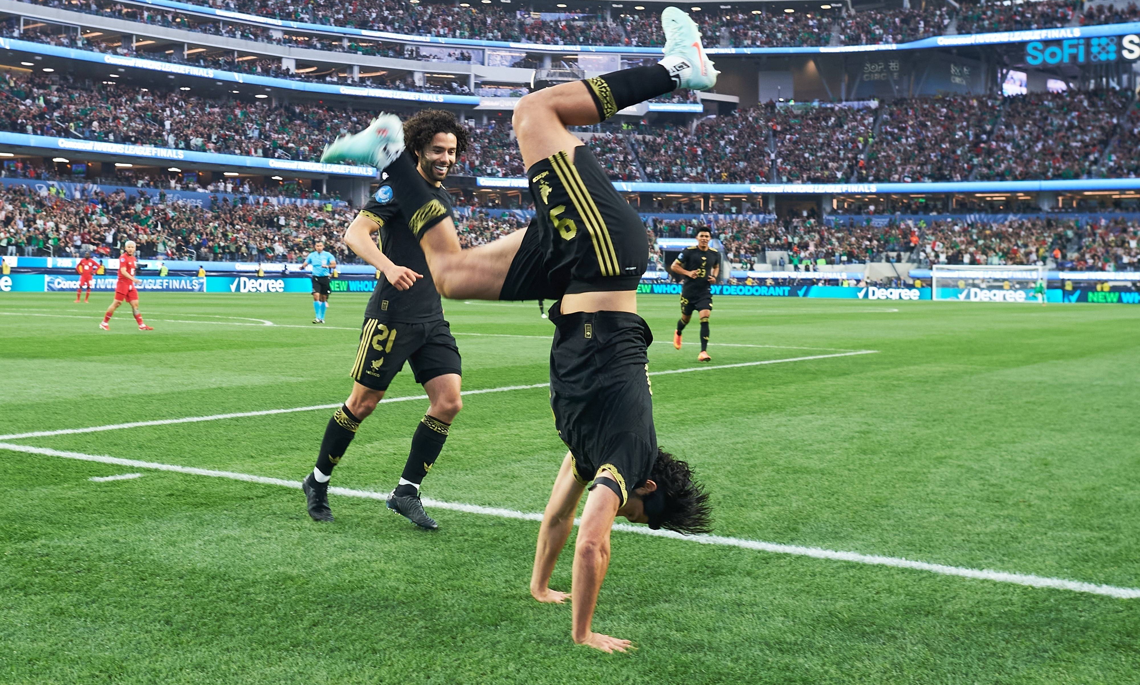 M&eacute;xico campe&oacute;n! Raul Jimenez de la Fulham, eroul &rdquo;aztecilor&rdquo; &icirc;n finala Ligii Națiunilor, cu dublă și gol decisiv &icirc;n 90+2