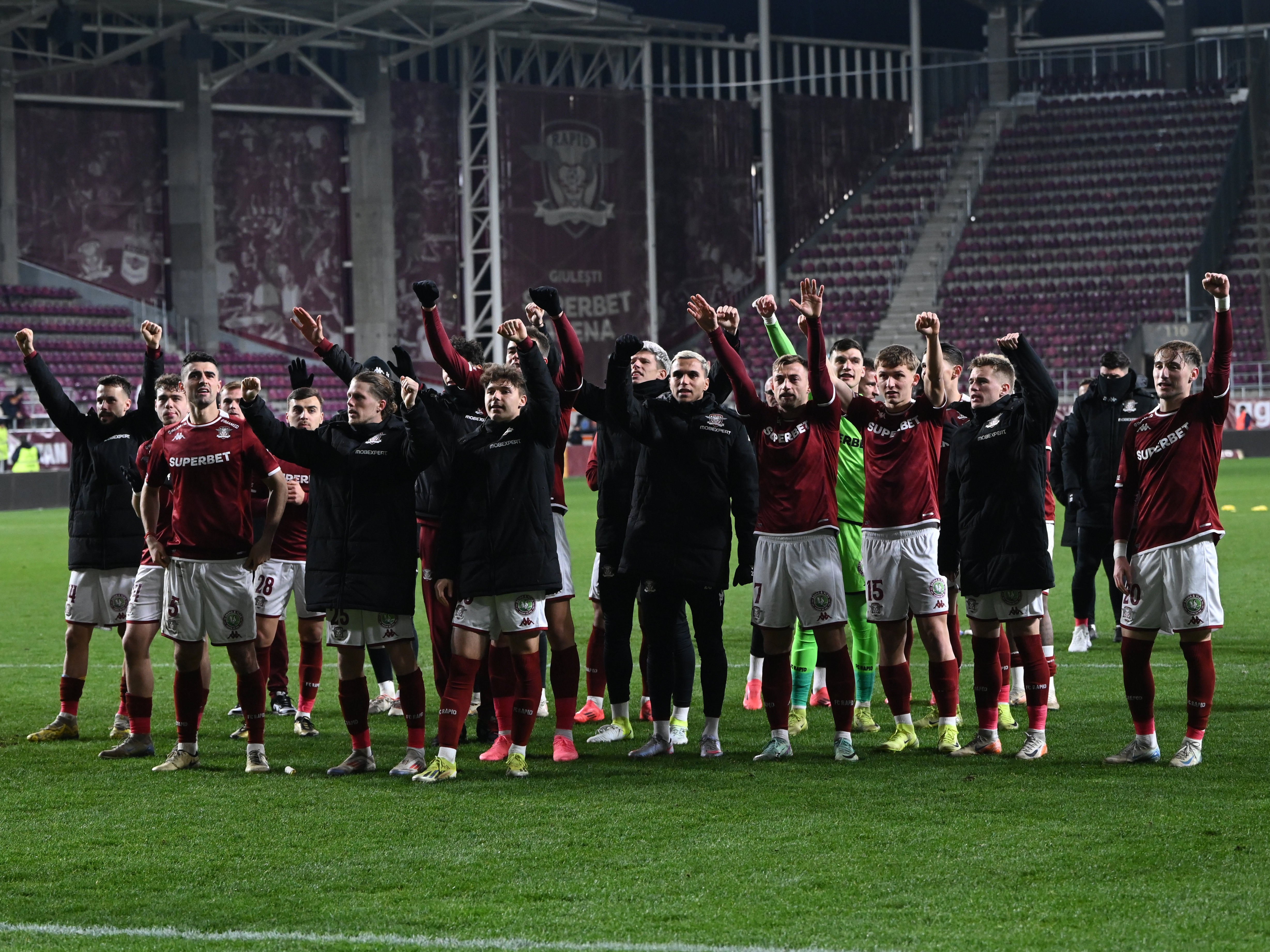 Avertisment din partea conducerii Rapidului pentru suporteri: Viitorul depinde și de disciplina celor din tribune