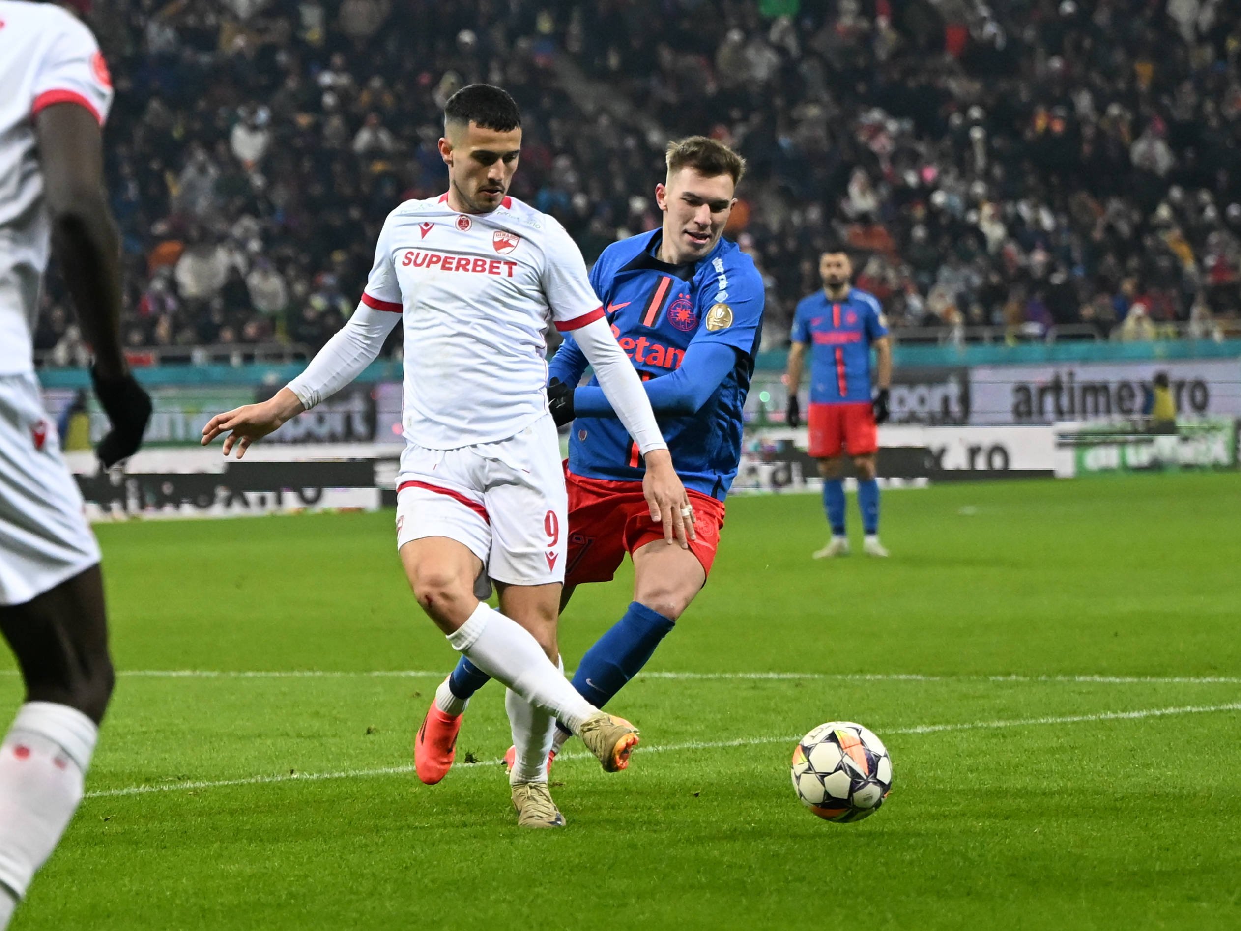 Dinamo - FCSB, de la 20:30 | Echipe probabile + Ponturi pariuri. Analiza lui Dan Chilom