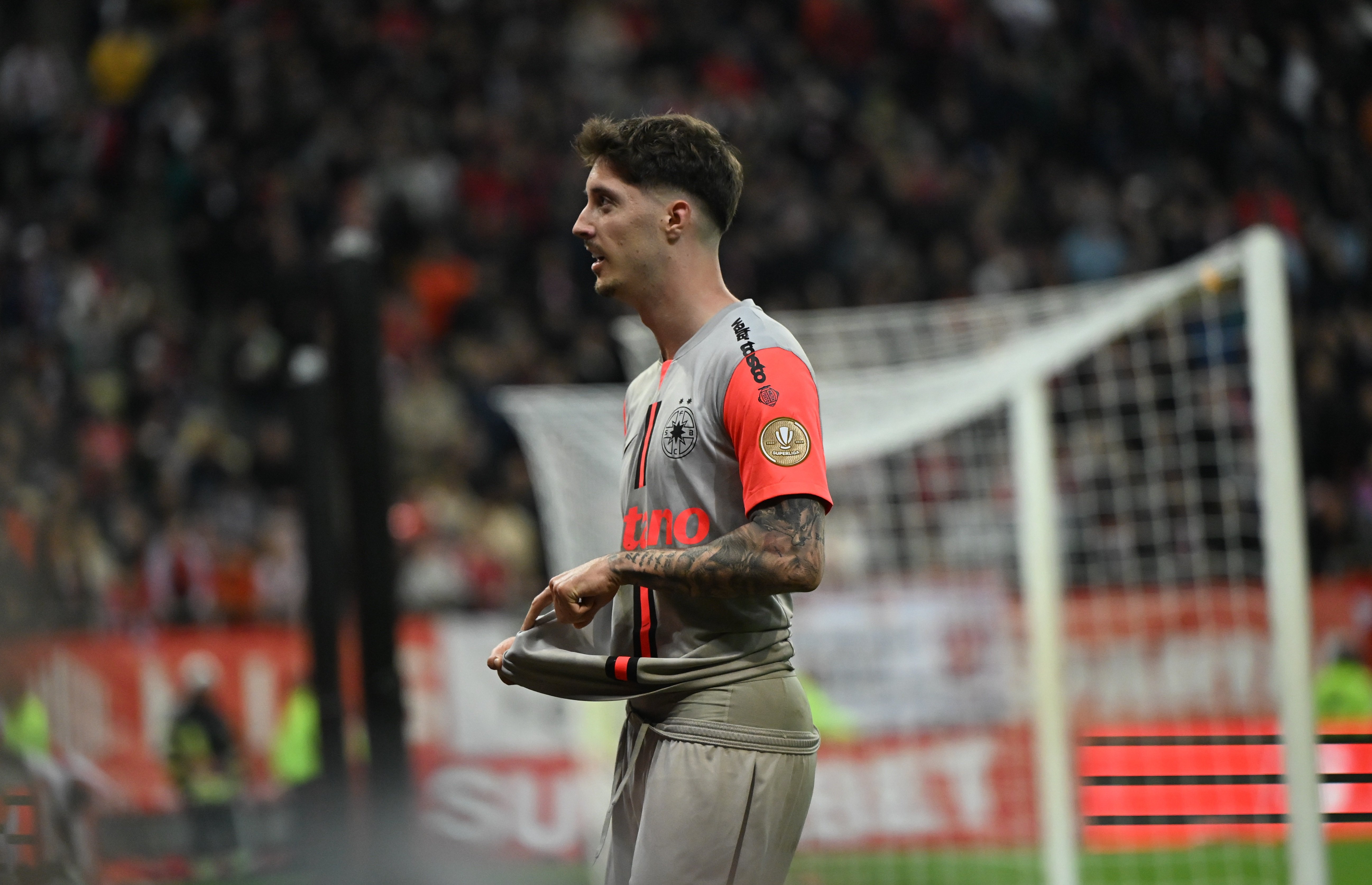 David Miculescu &icirc;și explică gestul din fața galeriei lui Dinamo: Unde să mă mai duc?!