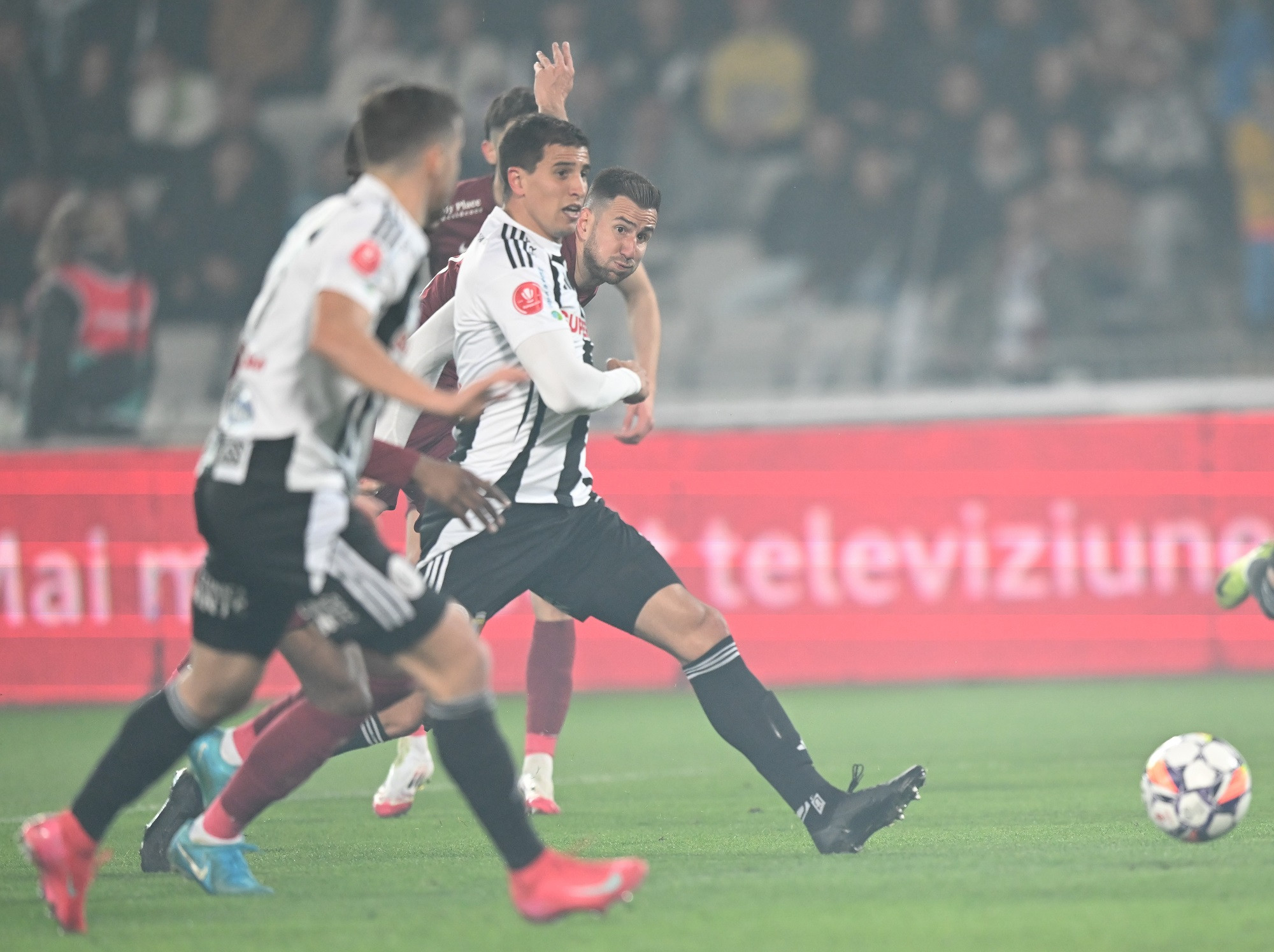 U Cluj - CFR Cluj 1-0! Trupa lui Sabău c&acirc;știgă și ține aproape de primele poziții