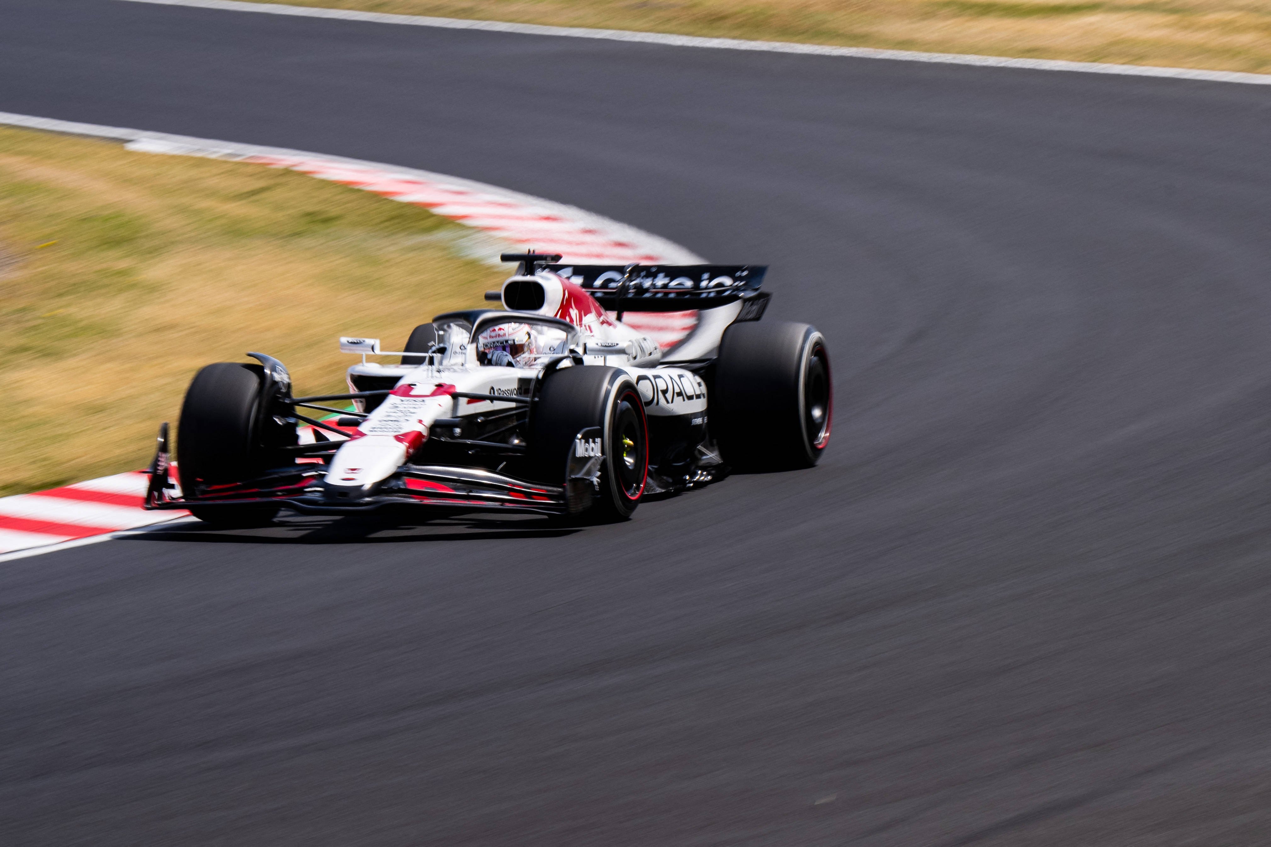 Verstappen, de neoprit &icirc;n Japonia! Olandezul a c&acirc;știgat cursa, iar la McLaren au fost tensiuni &icirc;ntre piloți