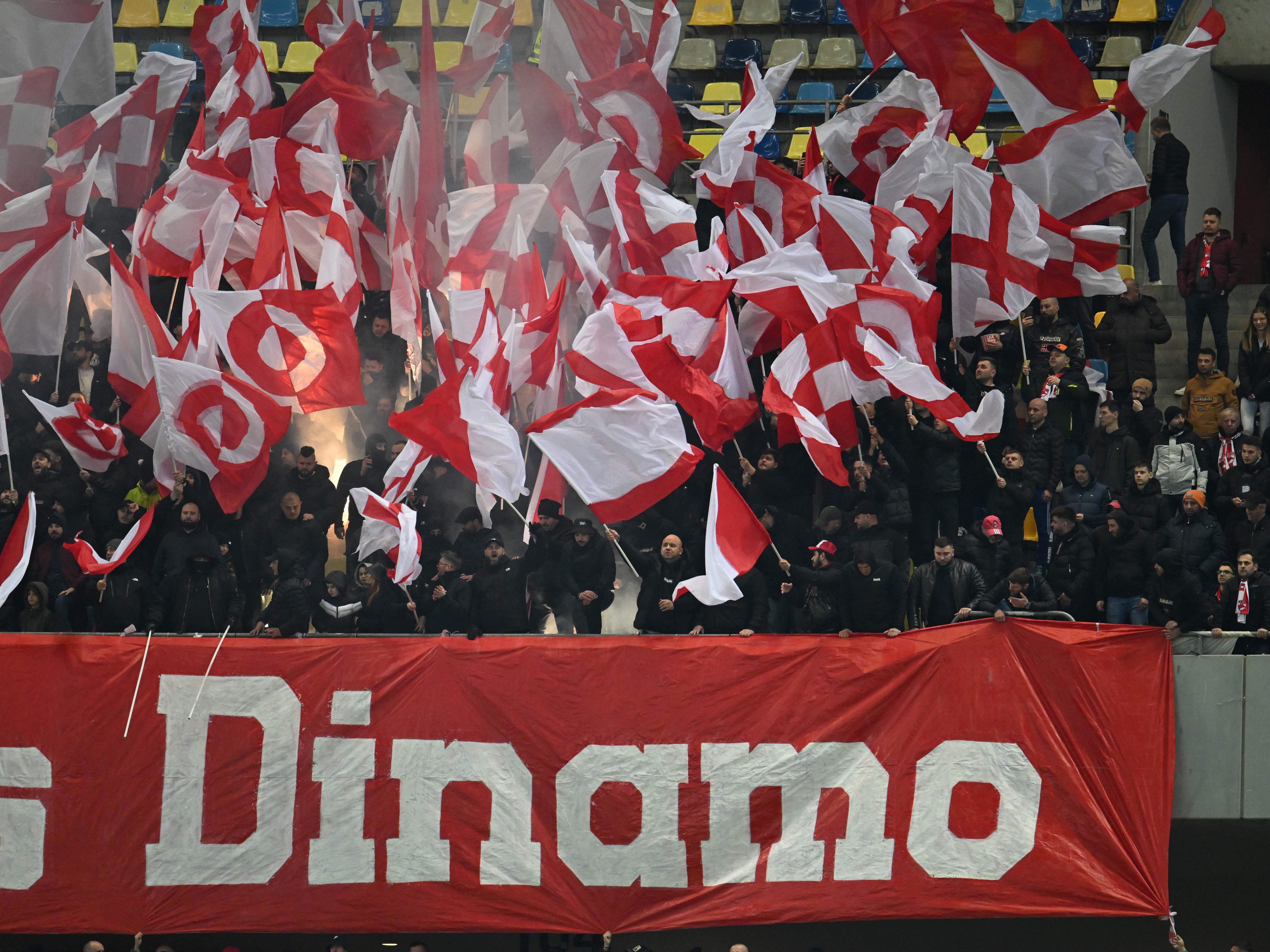 Dinamo pregătește o nouă lovitură! &Icirc;l vrea pe străinul cu peste 200 de meciuri &icirc;n Superliga Rom&acirc;niei