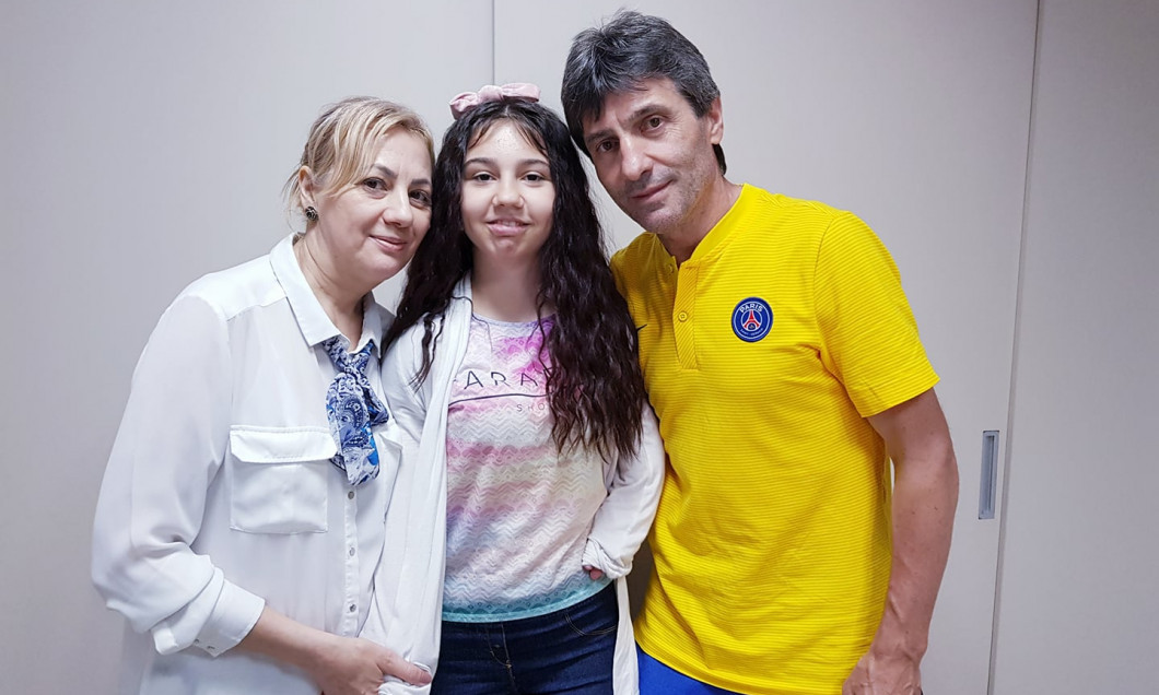 Kassandra Rotariu e studentă la Strasbourg! Poveste cu Duckadam: A &icirc;nvățat-o să &icirc;noate, deși nu-și poate folosi m&acirc;inile!