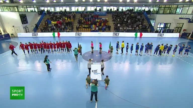 Italia - Rom&acirc;nia, intonarea imnurilor | Baraj de calificare la CM de handbal feminin (Pro Arena și VOYO)