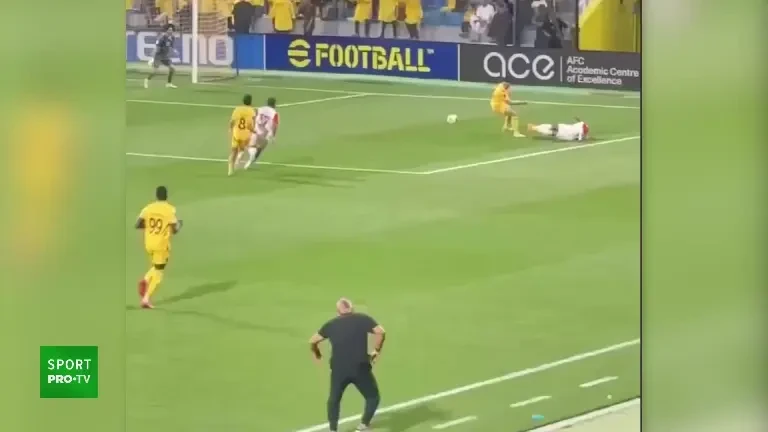 Olăroiu, &bdquo;turbat&ldquo; de furie: imaginile cu criza sa de nervi, virale &icirc;n Emirate