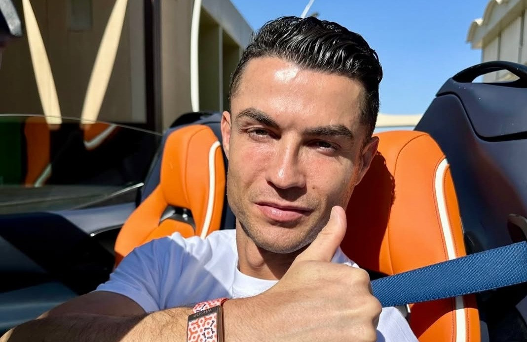 Aici se duc banii lui Ronaldo: Cristiano, filmat la bordul unei mașini de 2,2 milioane de dolari!