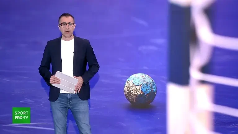 Naționala de handbal a Rom&acirc;niei a &icirc;nvins ușor &icirc;n Italia. Calificarea se decide duminică, la Bistrița, ora 19:00, pe Pro Arena și Voyo. (10.04.2025)