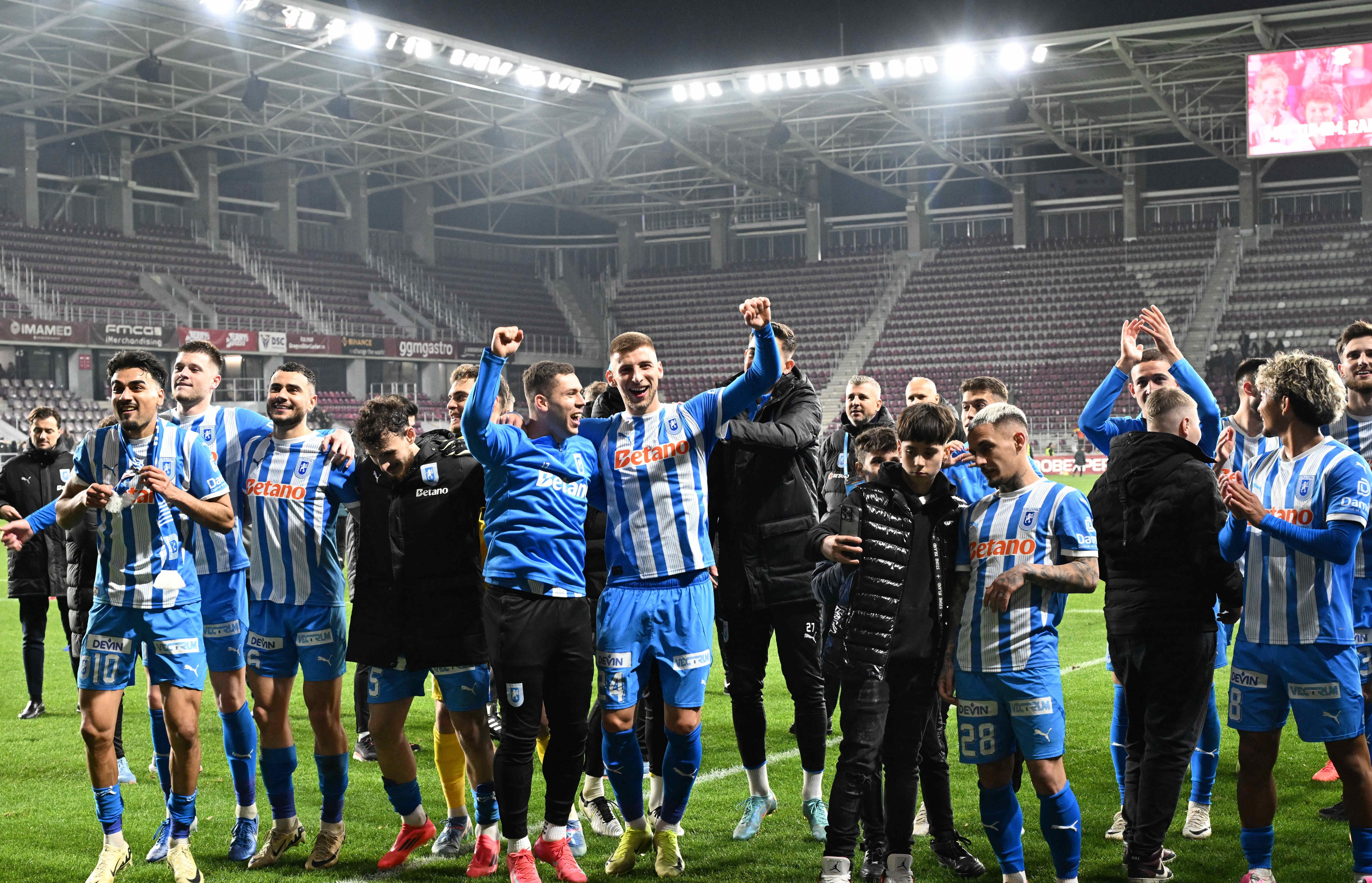 Cum e atmosfera &icirc;n vestiarul Universității Craiova &icirc;naintea meciului cu FCSB: &rdquo;Trebuie să dăm uitării ce s-a &icirc;ntamplat la Cluj&rdquo;