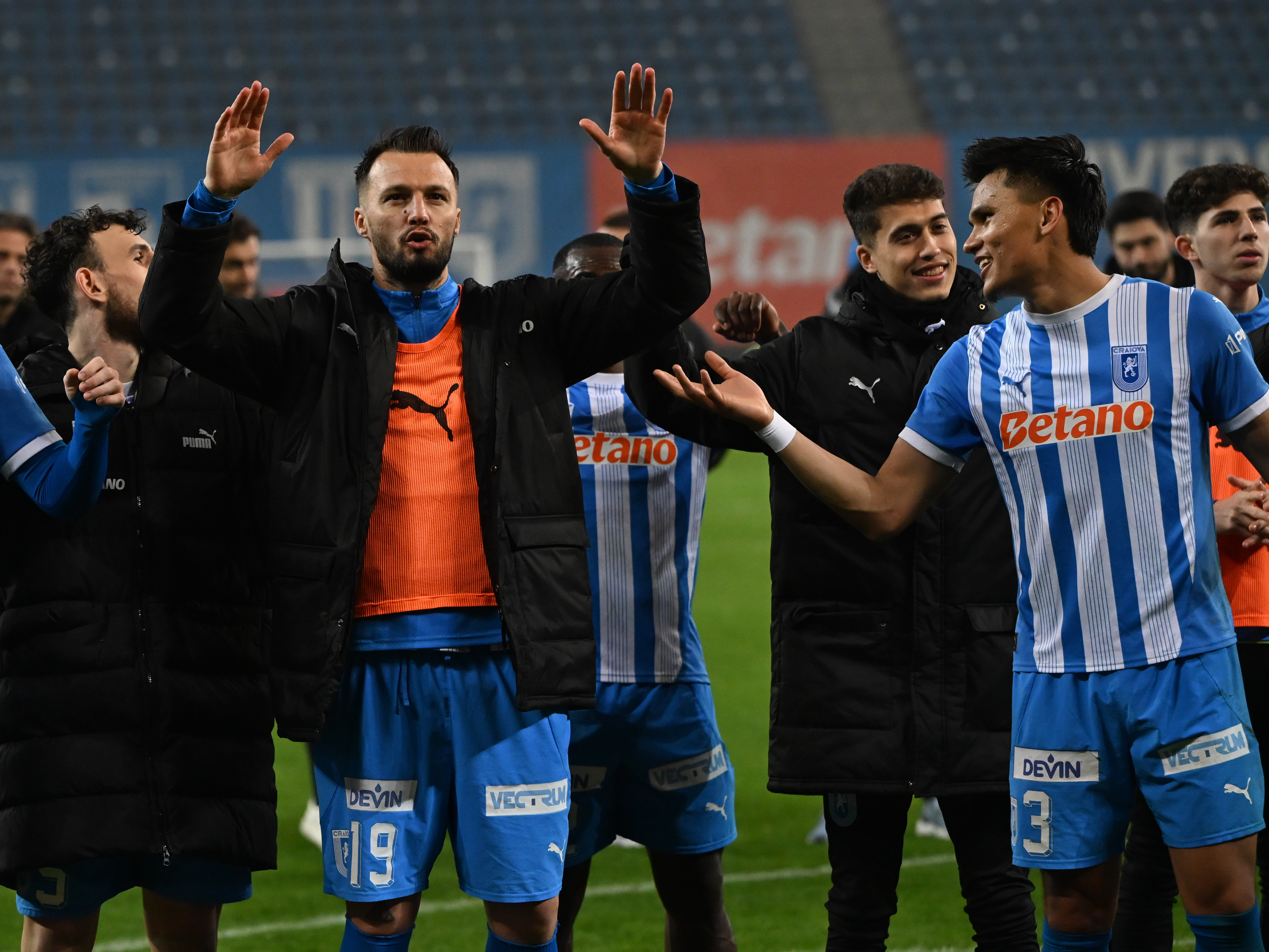 Universitatea Craiova - FCSB | Vasile Mogoș, către fostul coleg: Iartă-mă, dar ești cel mai ofticos om pe care l-am cunoscut!
