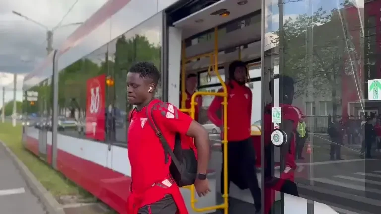 UTA Arad s-a dus la stadion cu tramvaiul!