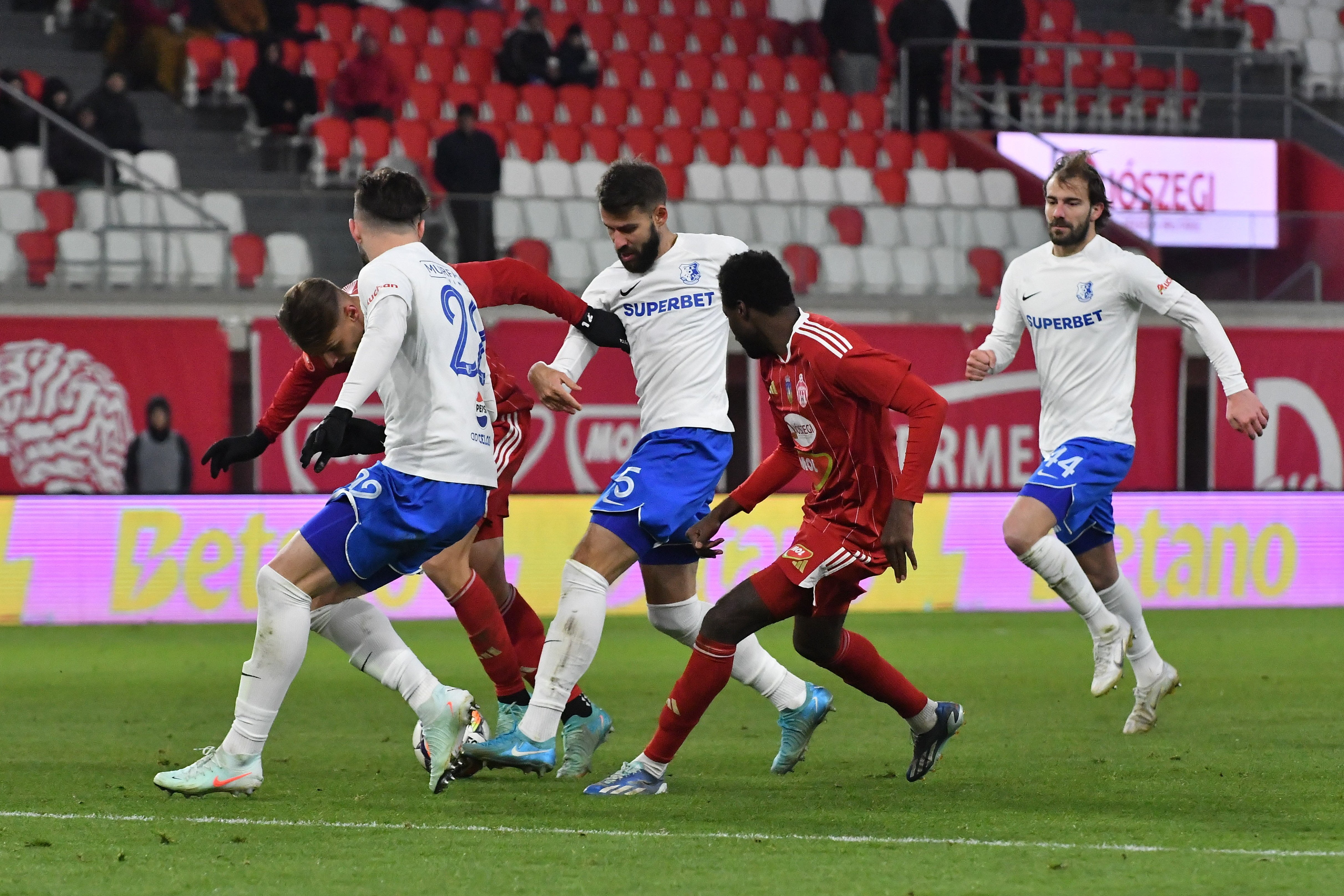 Fostul atacant de la Bayern Munchen a rămas uimit de Superliga Rom&acirc;niei: &bdquo;Fiecare meci e ca o finală!&rdquo;