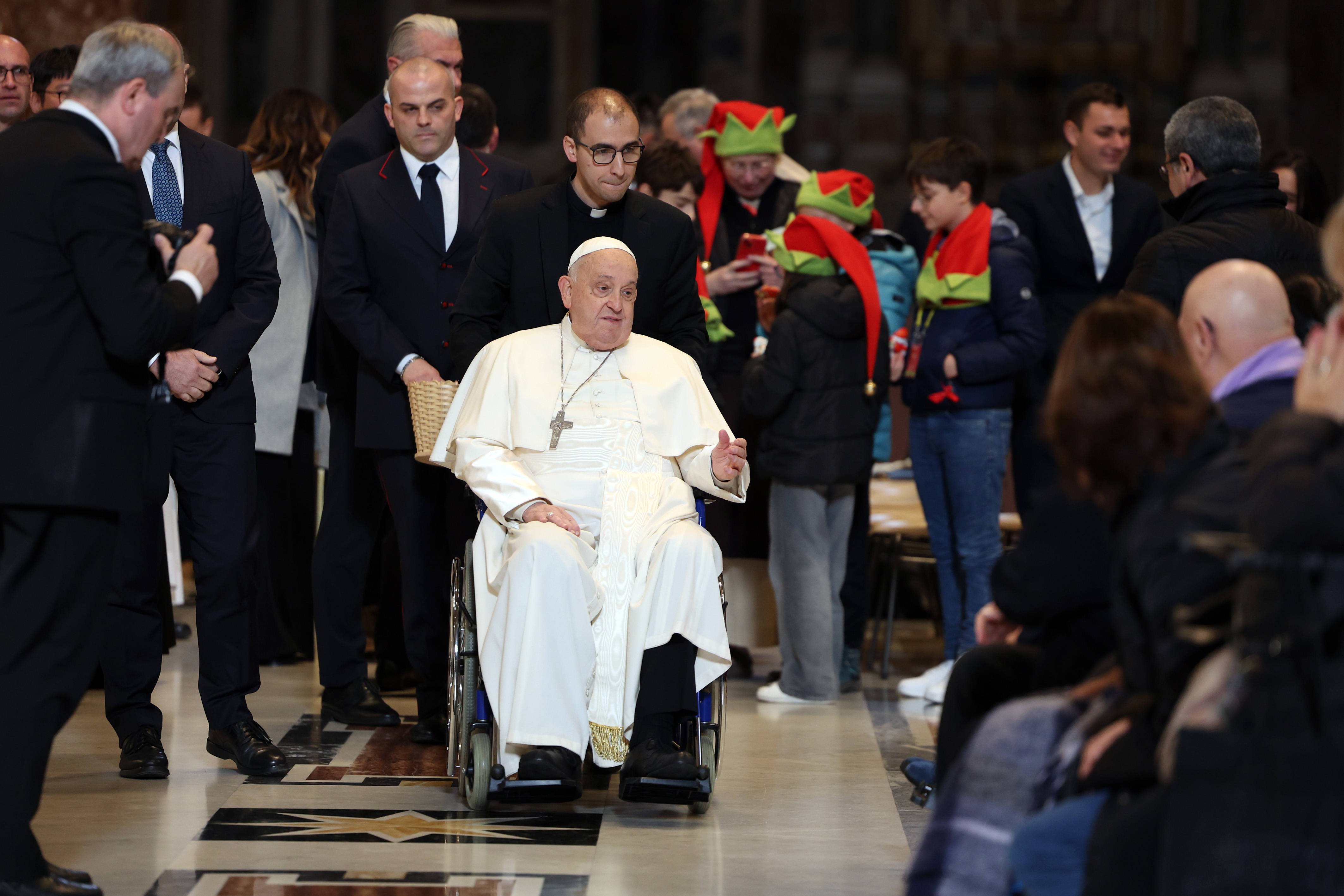&rdquo;Maradona sau Messi?&rdquo; Papa Francisc a &icirc;ncheiat dezbaterea cu un răspuns surprinzător