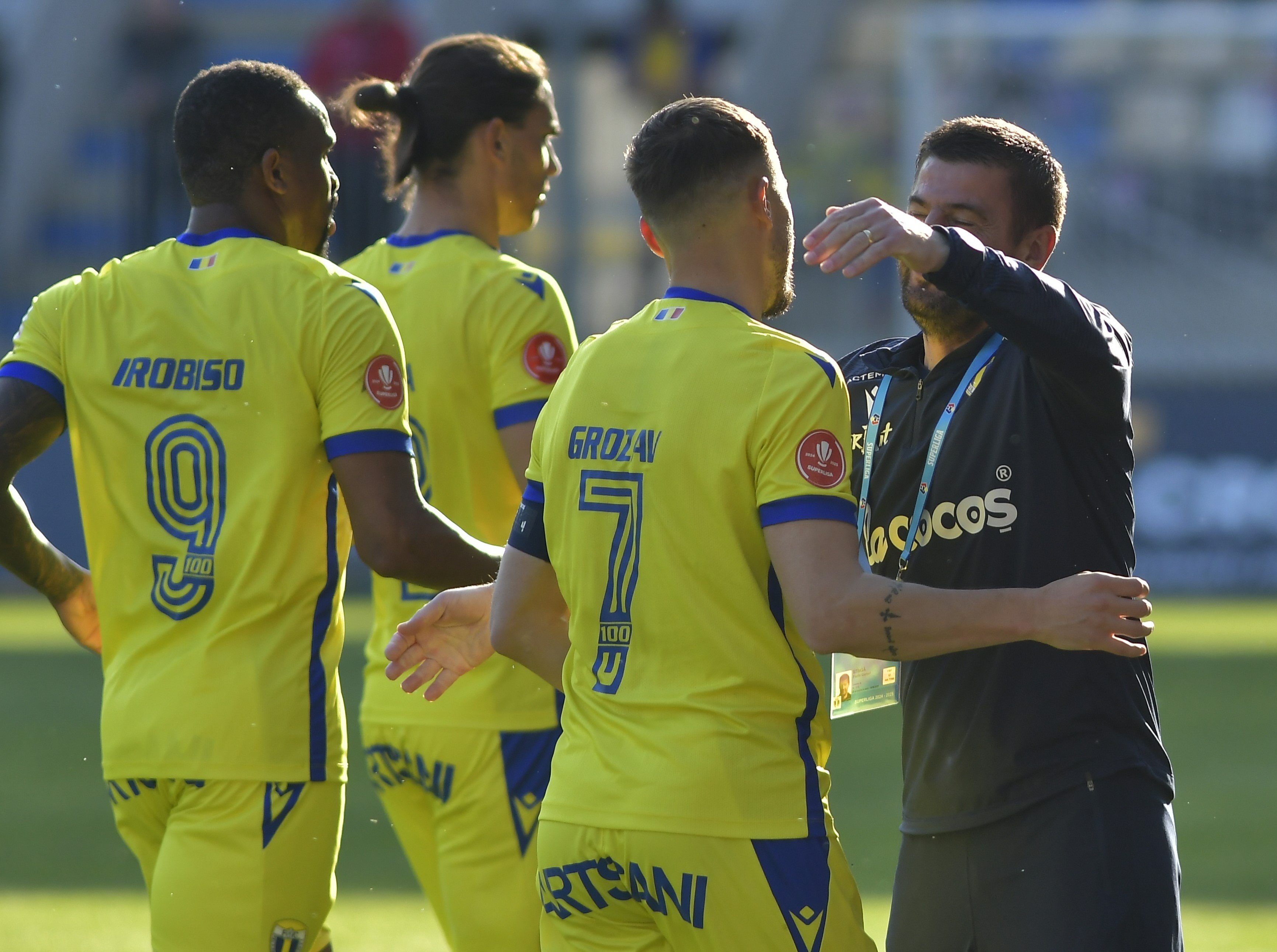 Gicu Grozav, show pe teren, dar și la interviu. Reacție sinceră despre golul senzațional + Ce a zis despre penalty-ul ratat