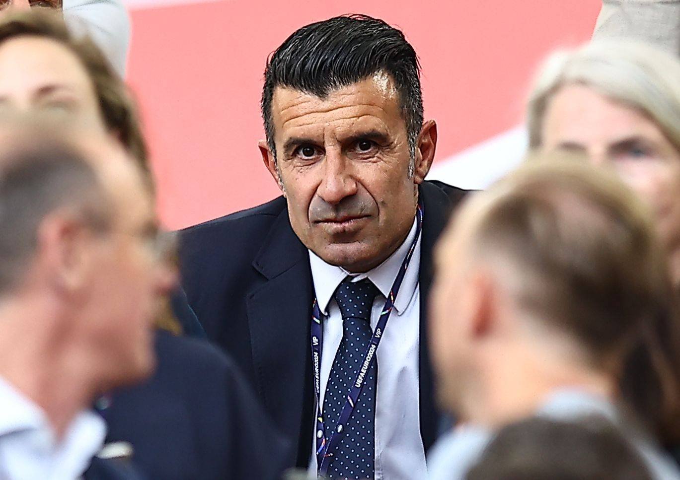 Marele Luis Figo a vorbit despre naționala Rom&acirc;niei: &bdquo;Șanse de calificare la Mondiale? Eu așa vă văd...&ldquo;