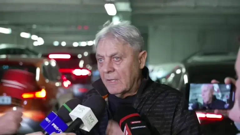 C&acirc;rțu a analizat o posibilă despărțire de Mitriță și nu s-a ferit de cuvinte c&acirc;nd a vorbit despre &rdquo;perla&rdquo; Craiovei: &rdquo;&Icirc;și alocă merite care nu sunt!&rdquo;