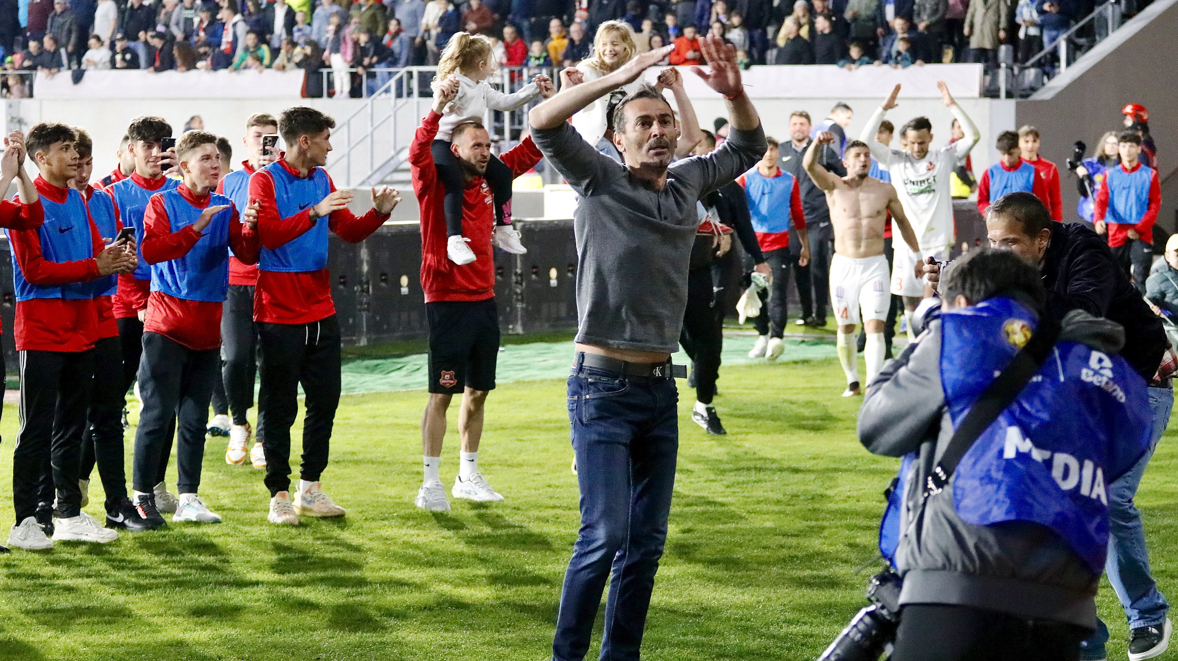 Pleacă Șumudică, vine Măldărășanu! Antrenorul nu ar ajunge singur la Rapid