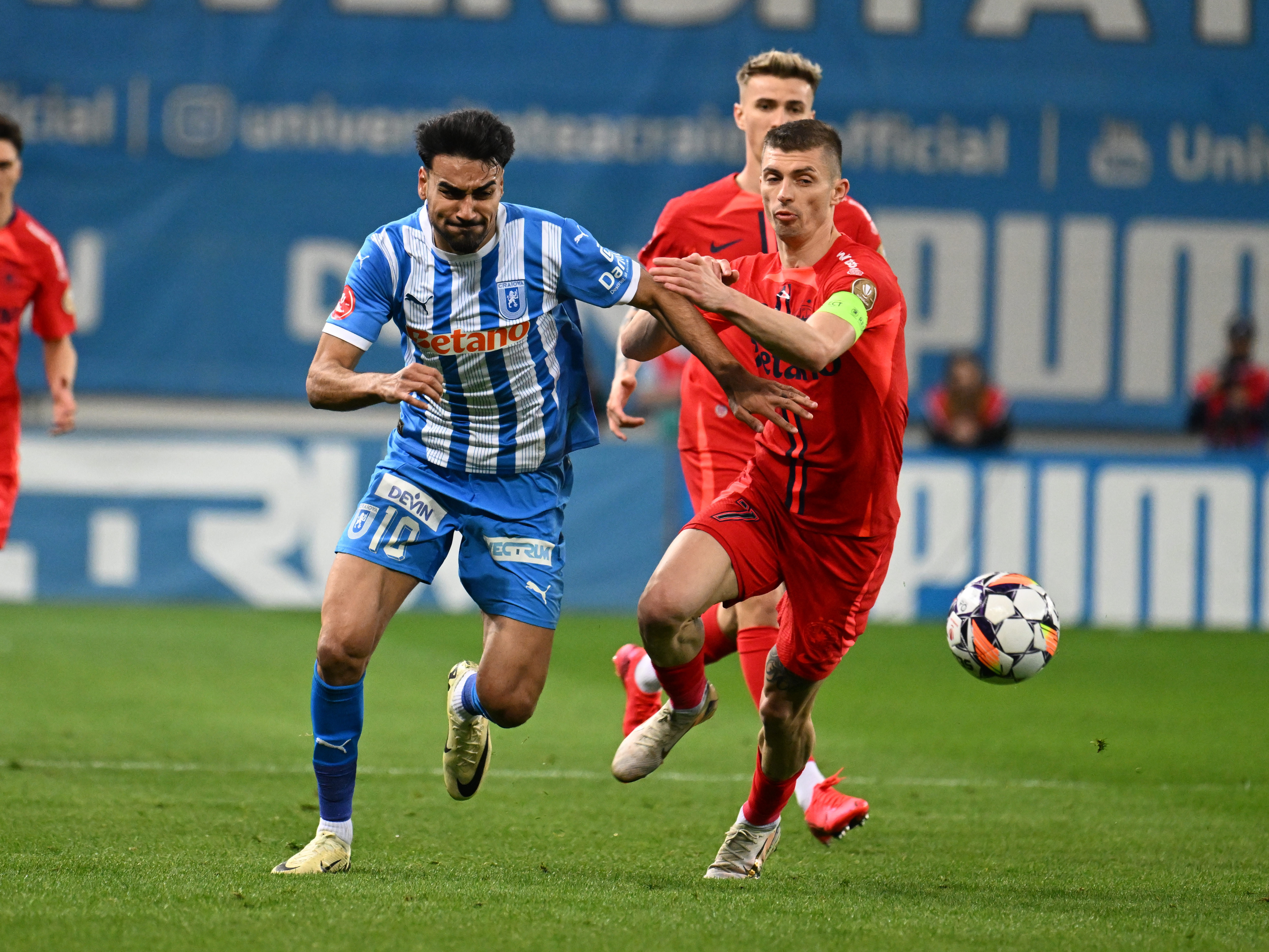 Primul analist care simte declinul FCSB-ului: &bdquo;Se vede uzura. Craiova e echipa care arată bine&ldquo;