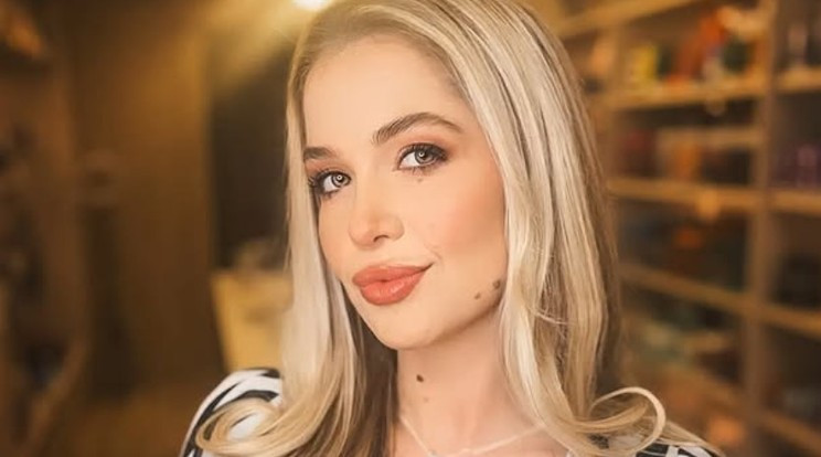 Relație bazată pe practici sadomasochiste . Starul francez Dimitri Payet, acuzat de Larissa Ferrari. Dezvăluirile sunt șocante