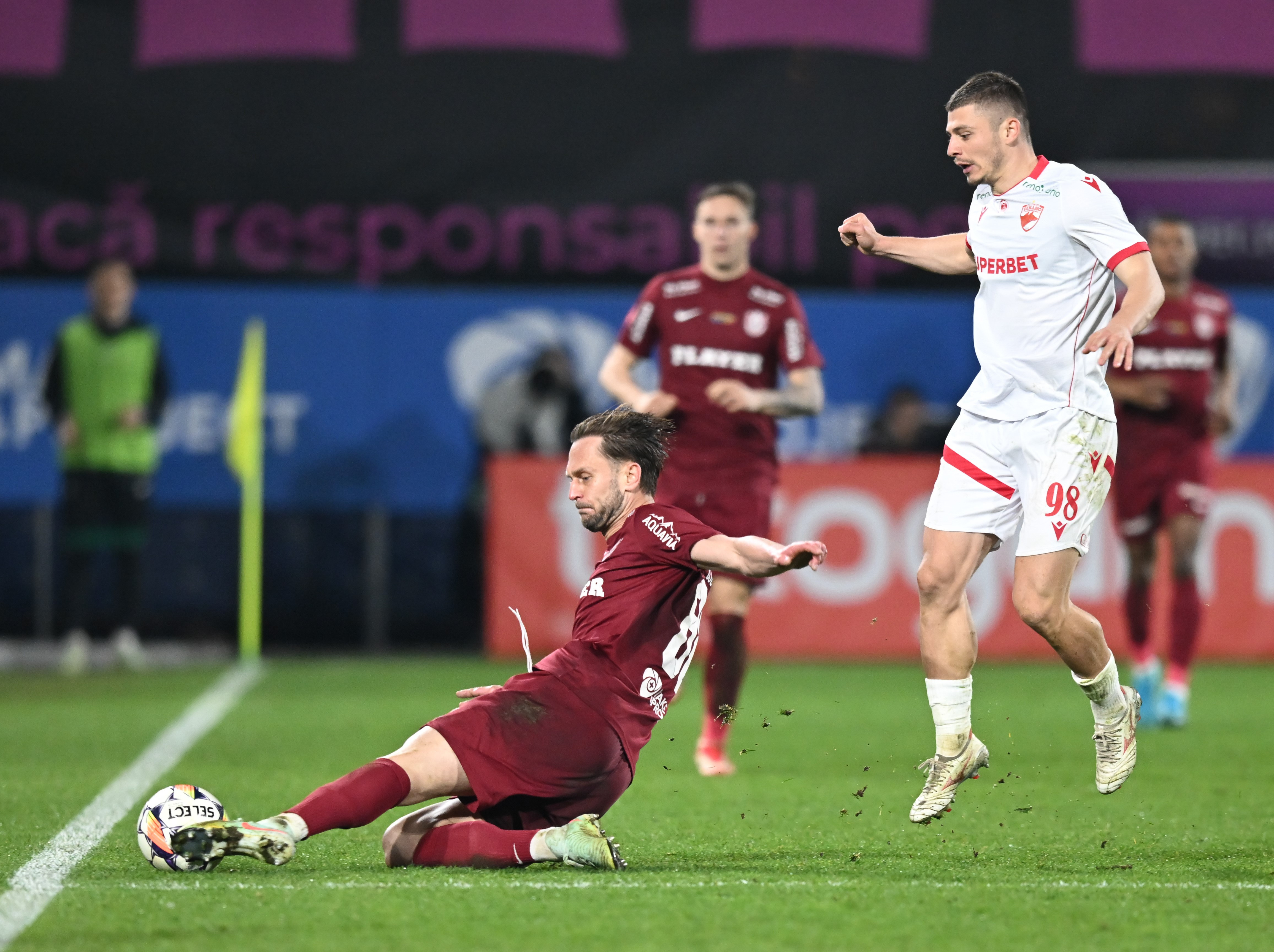 CFR Cluj - Dinamo, LIVE TEXT pe Sport.ro de la ora 21:00! „Câinii” au șansa să scape de pe ultimul loc