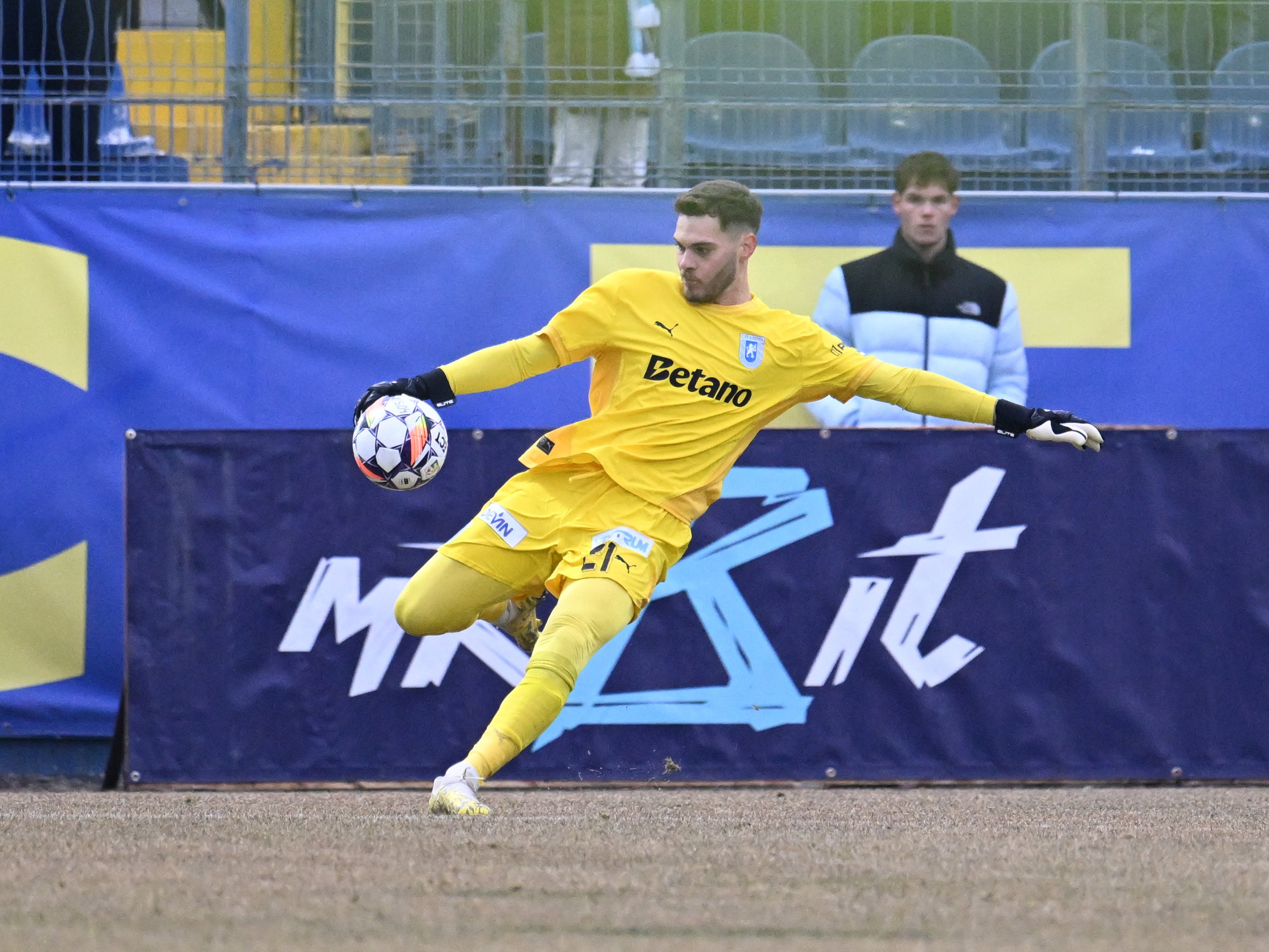 Universitatea Craiova &ndash; Rapid 1-2: oltenii, &bdquo;&icirc;ngropați&ldquo; de Laurențiu Popescu, și-au luat adio de la titlu